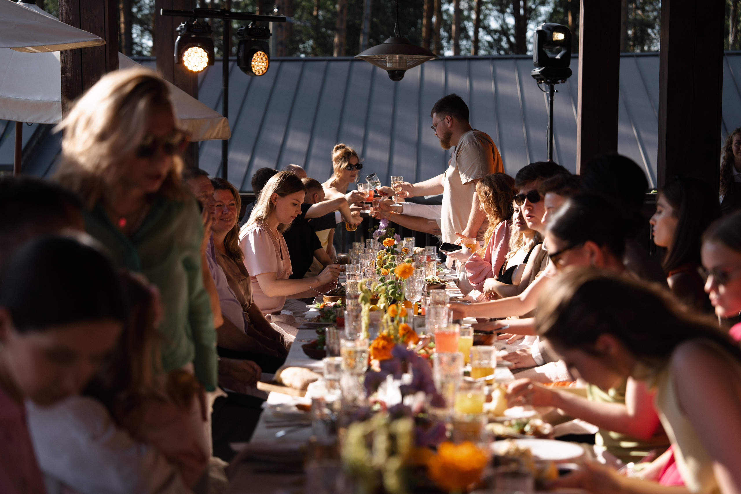 Арина & Иван. Камерная свадьба на природе в стиле в расслабленном стиле. Свадебный фотограф организатор в Санкт-Петербурге Ассоль Опарина
