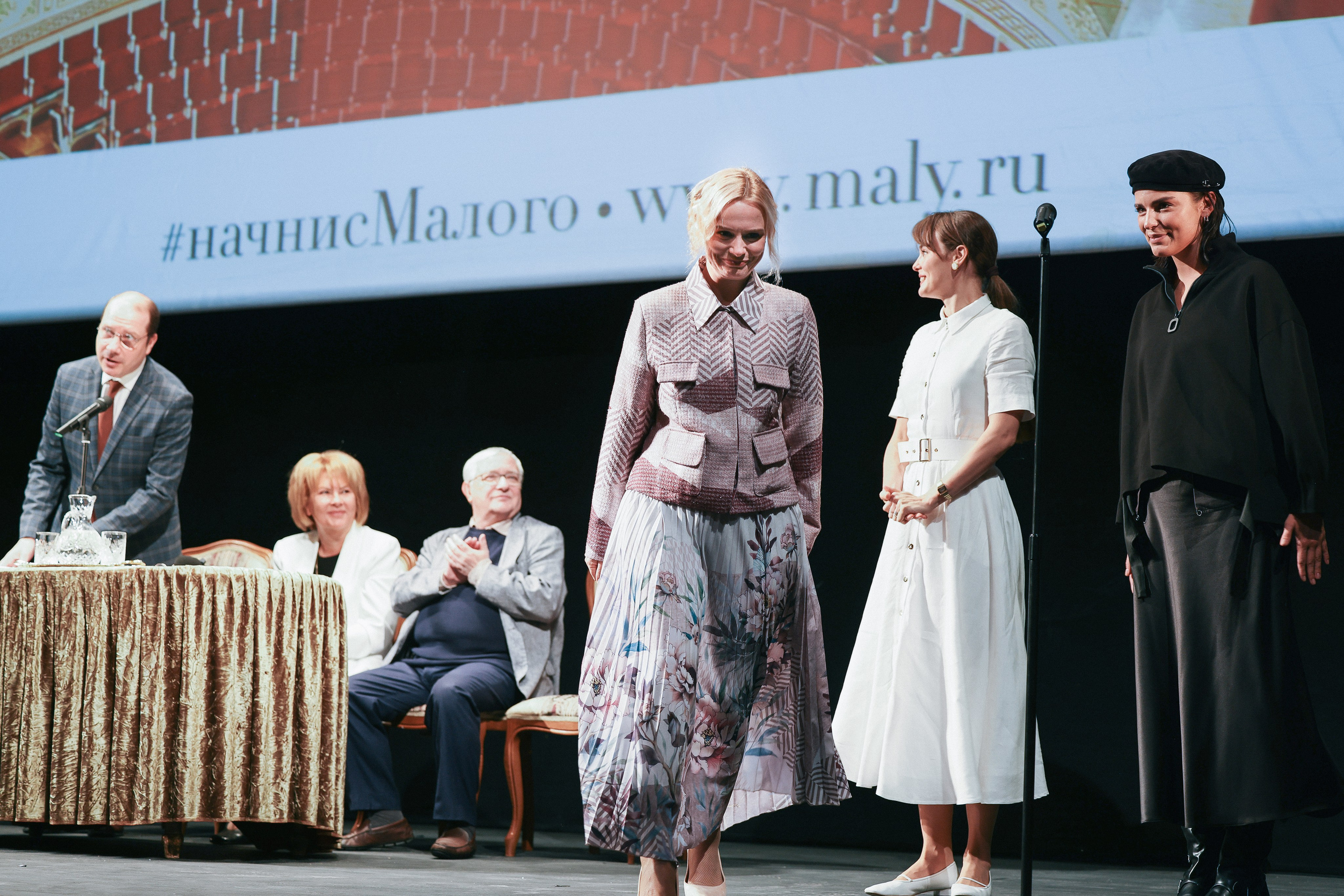 Сбор труппы Малого театра 2025. Reportage, architectural, fine art photographer Lena Melnikova in Moscow