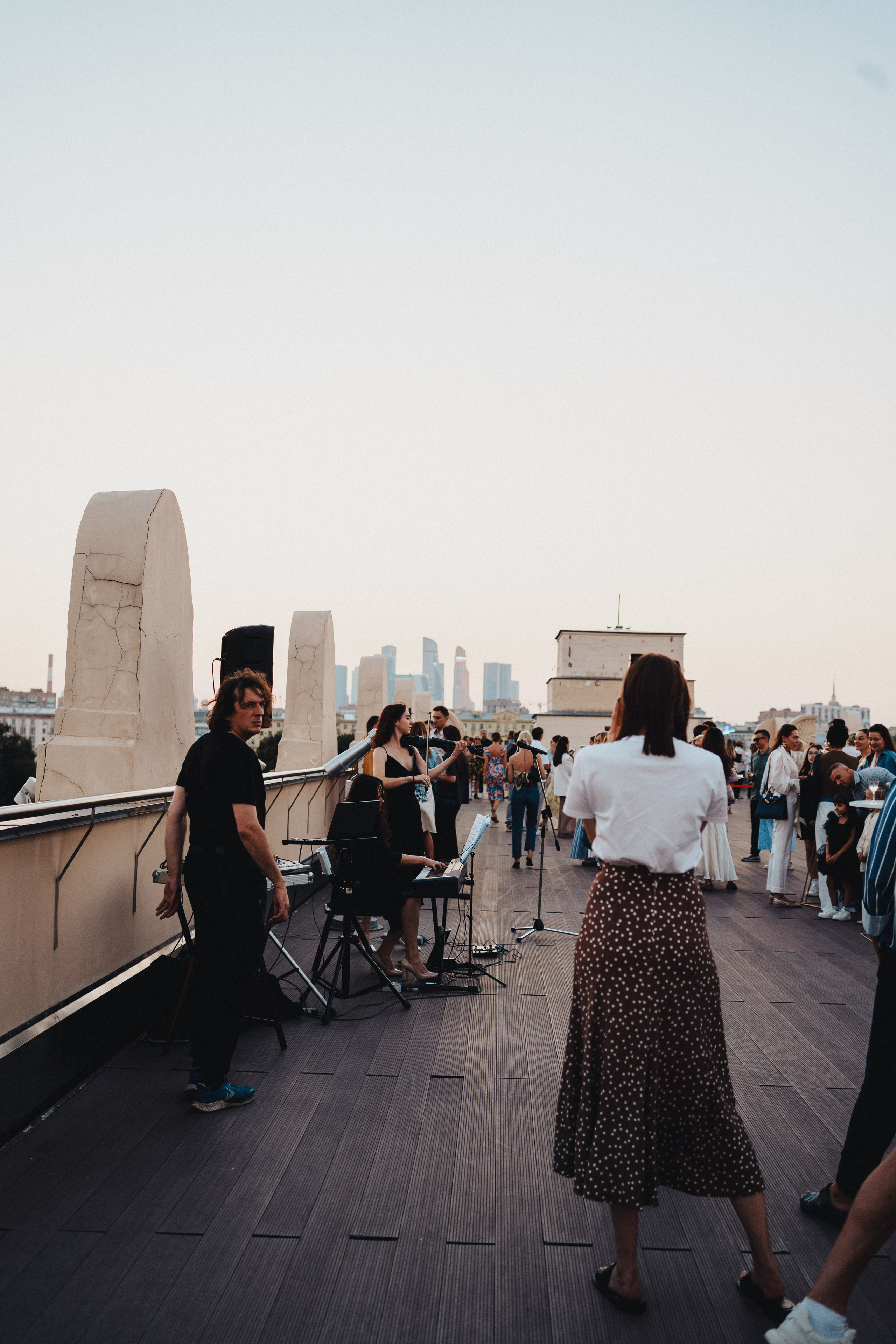 Выставка на крыше Парка Горького. Семейный и детский фотограф и видеограф в Москве, Серпухове и Тарусе Валерия Сорокина