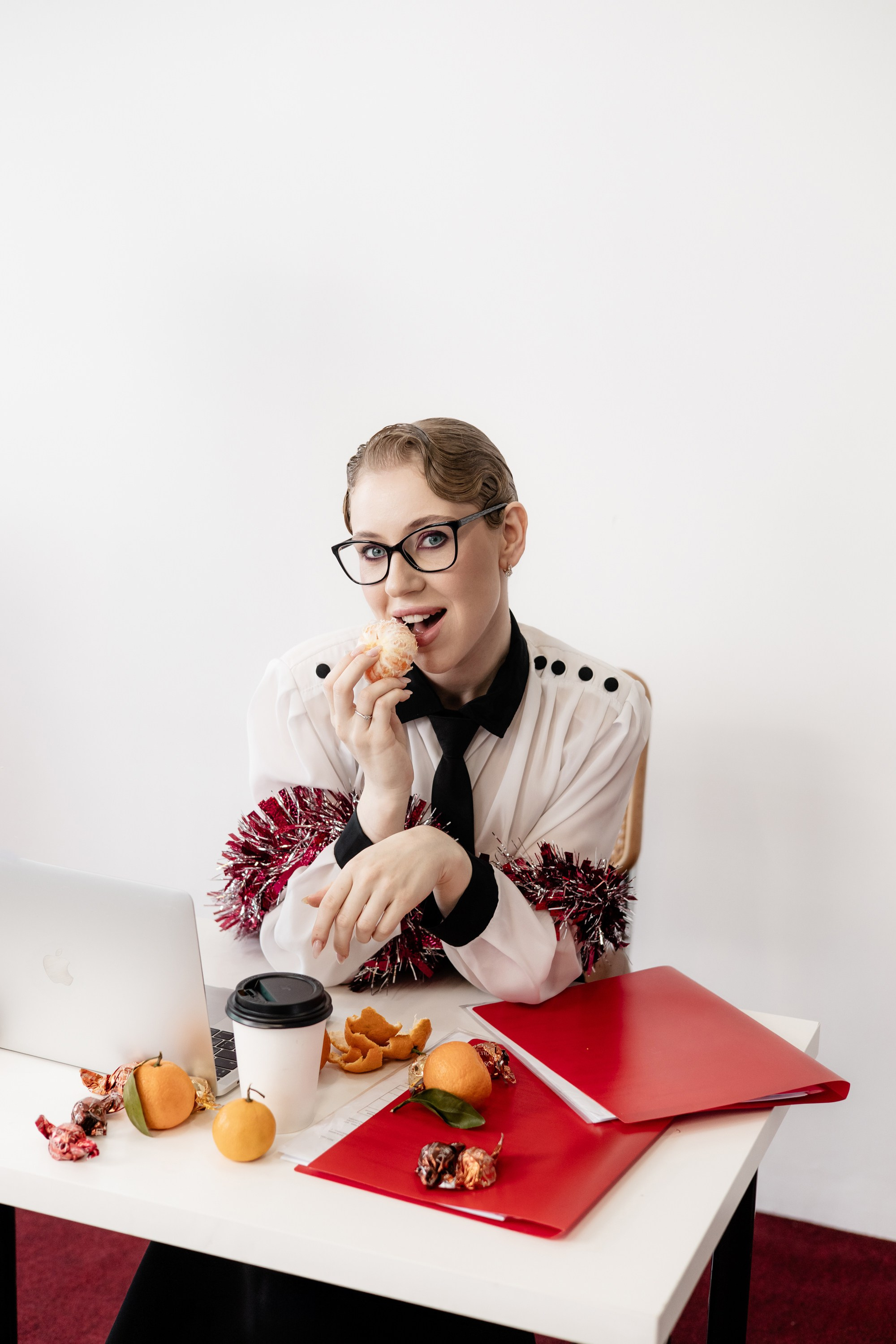 Дарья — new year office core