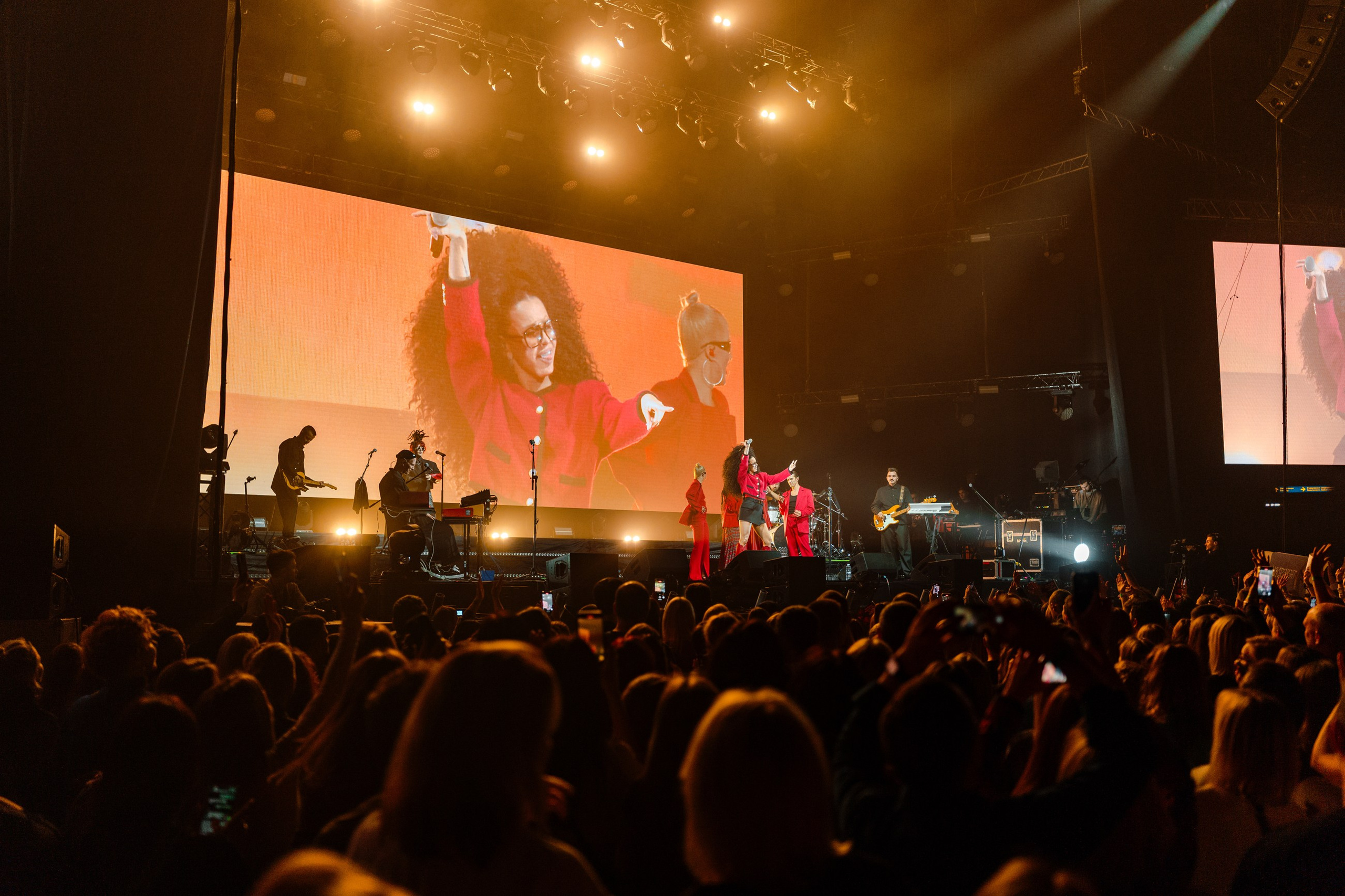 Фотографии с концерта Zivert в Ярославле. Репортажный фотограф в Москве Измалков Артем