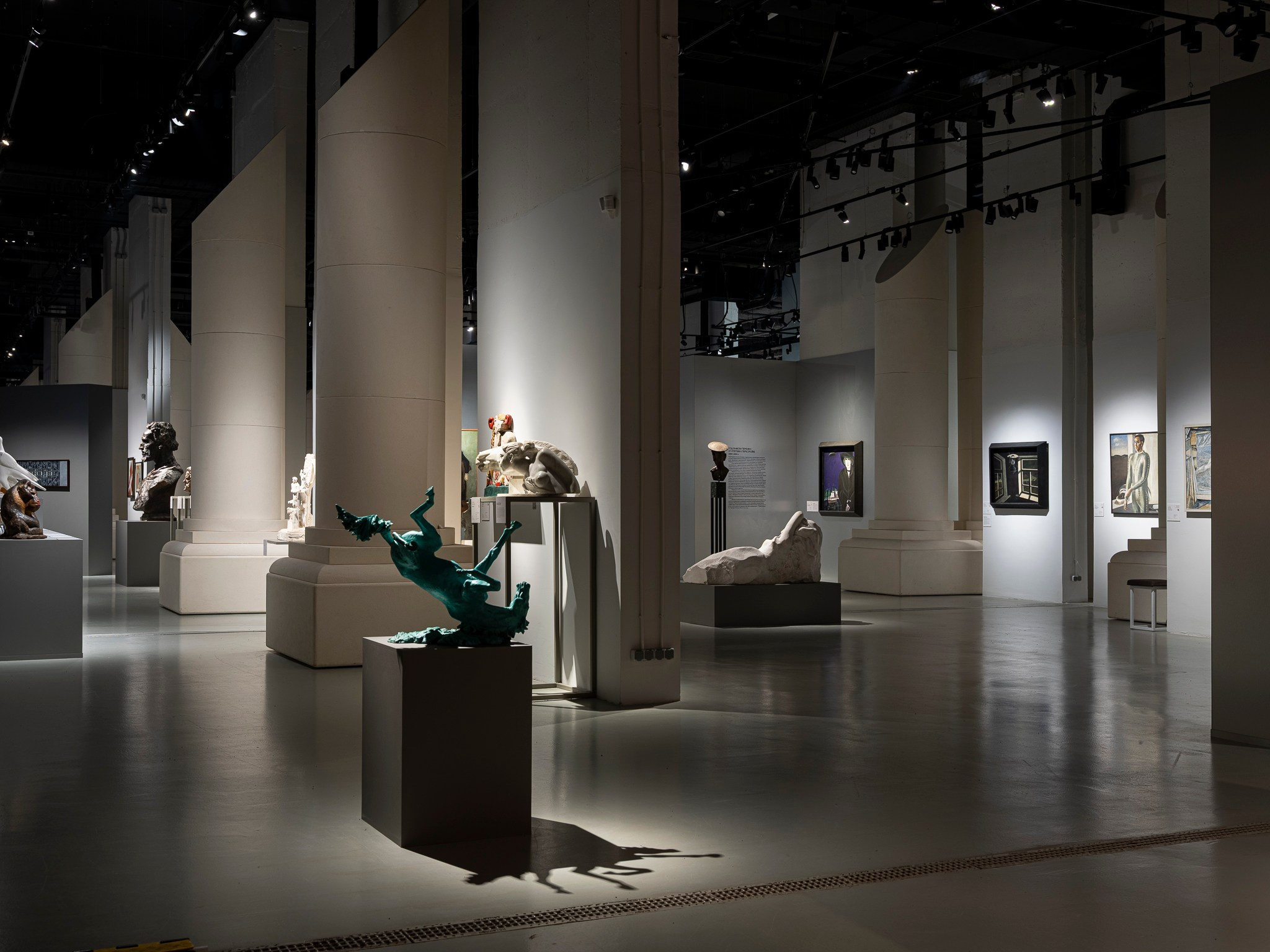 Выставка «200 лет. Юбилейная выставка Университета имени Строганова», архитектор Юлия Наполова PC_Culture. Фотограф Василий Буланов