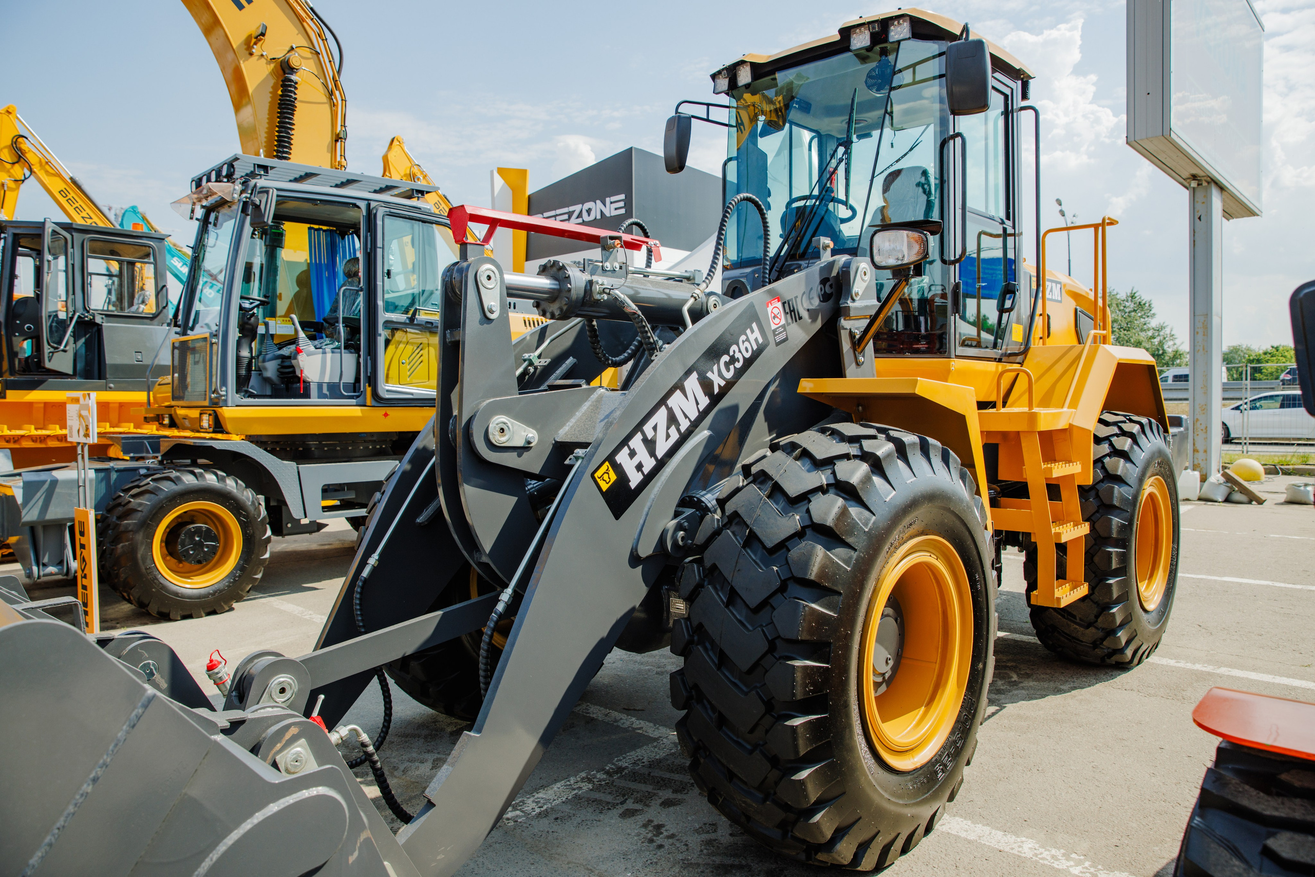 Выставка Спец. Техники. Фотограф Москва Шептаев Артём