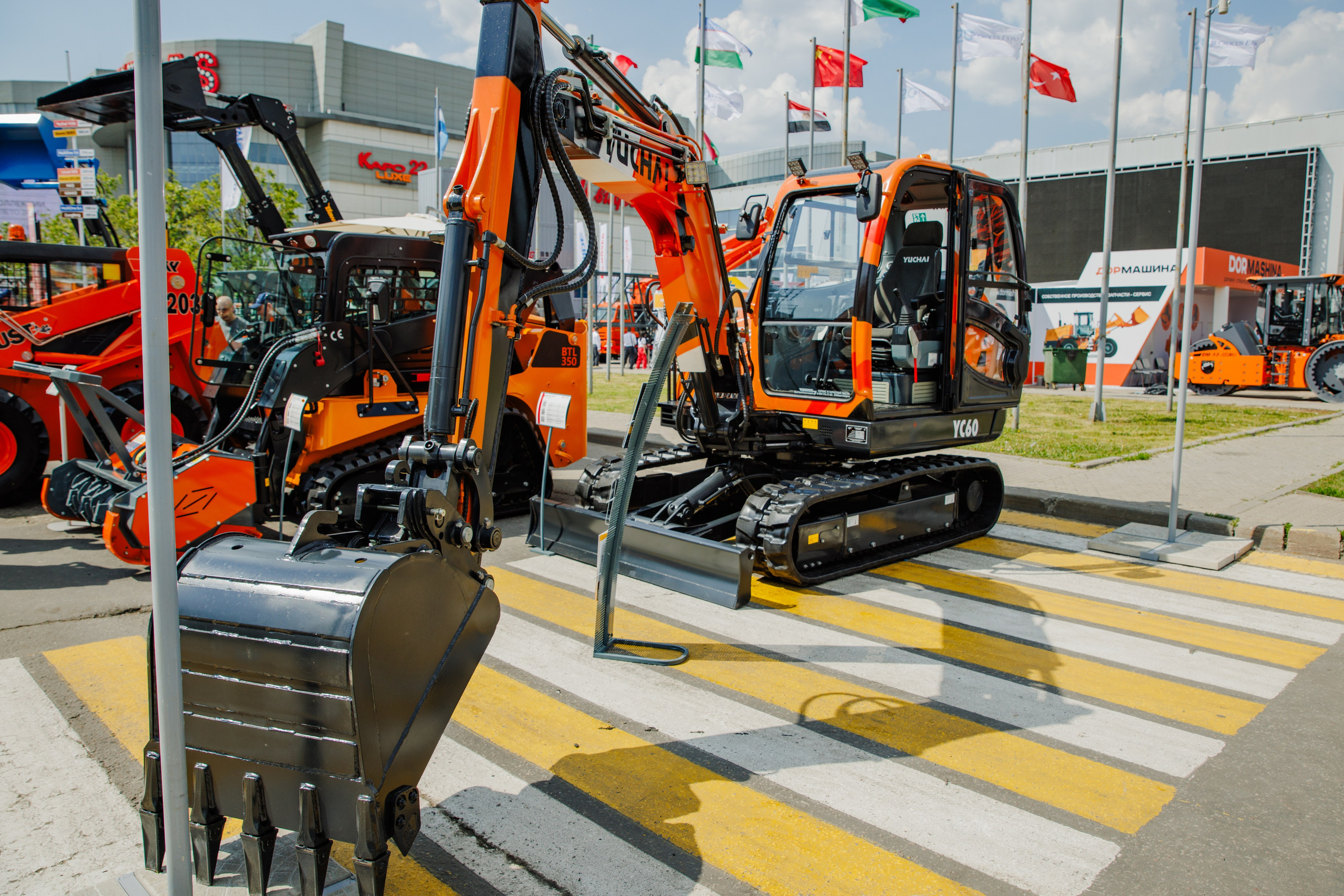 Выставка Спец. Техники. Фотограф Москва Шептаев Артём