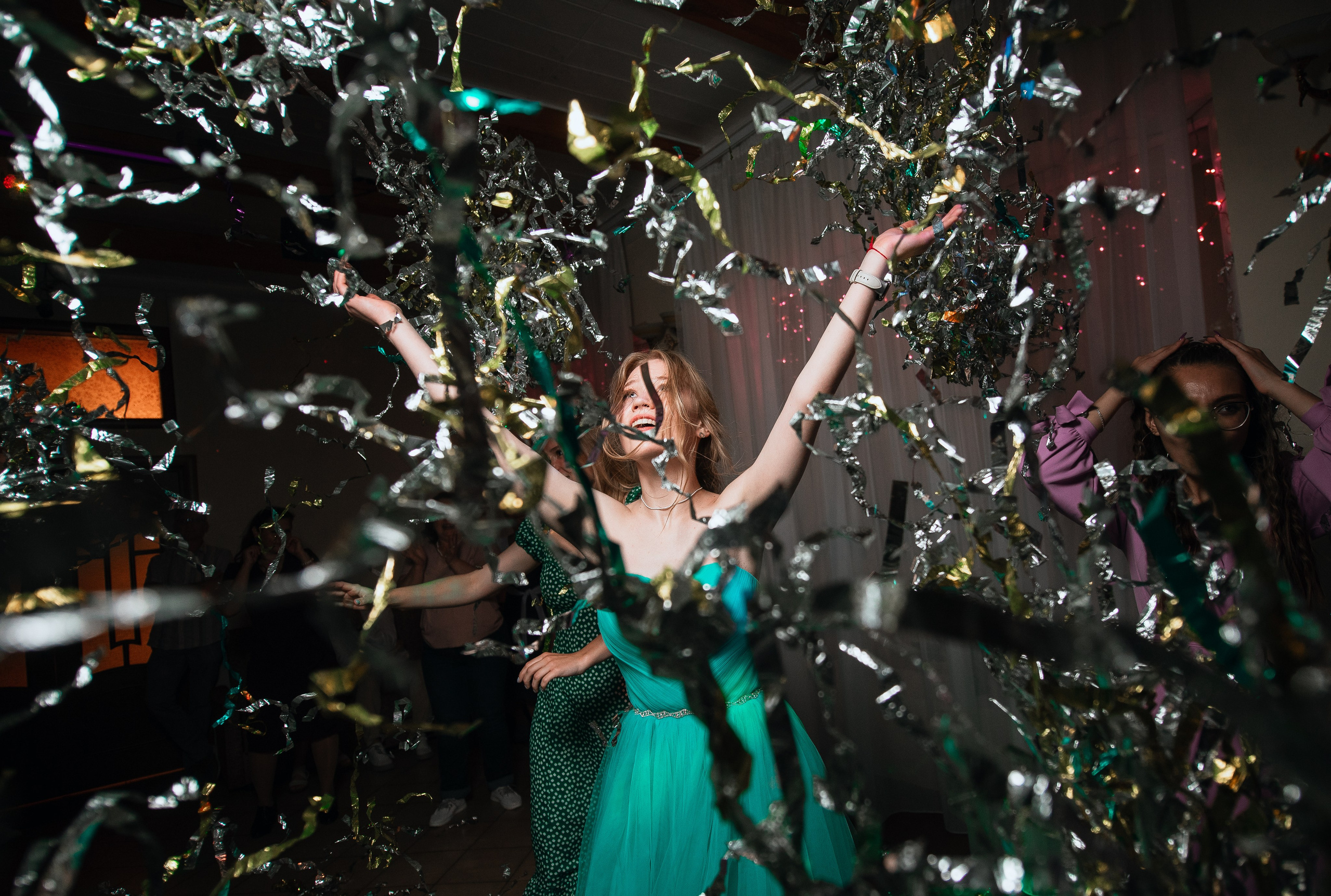 Выпускные школ. Свадебный и репортажный фотограф