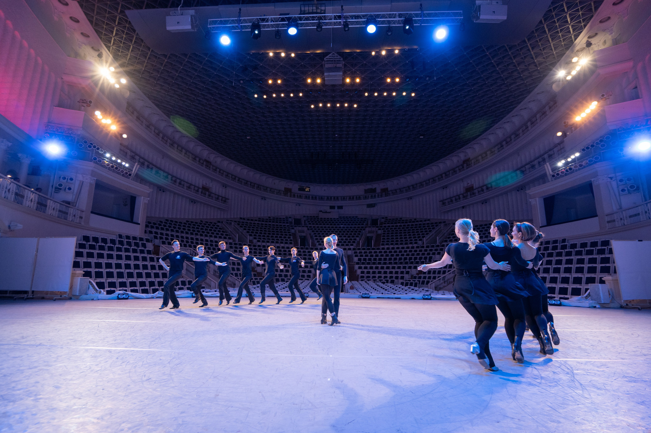Ансамбль «Берёзка» им. Н. С. Надеждиной. Фотограф Николай Костюк