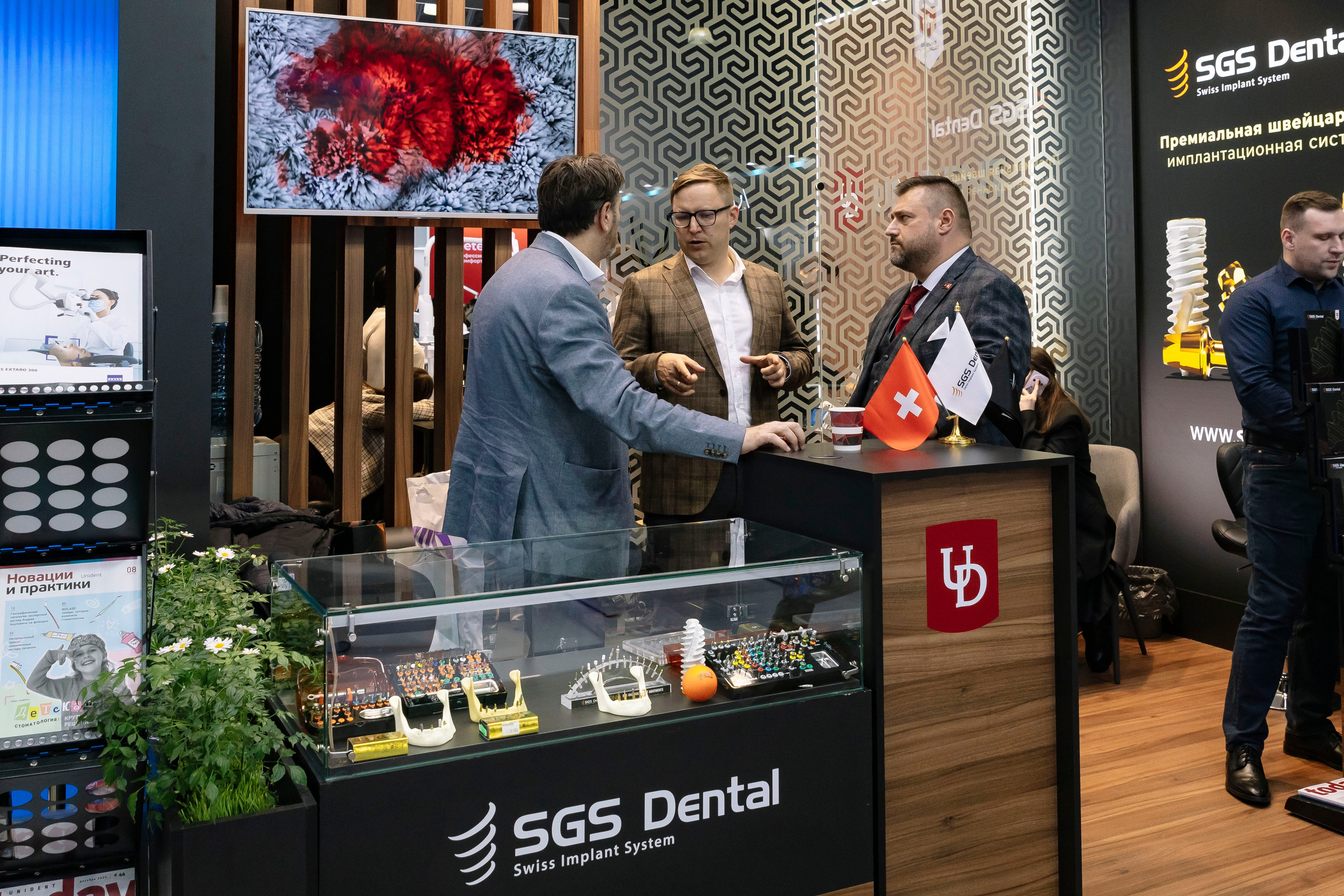 Стоматологическая выставка Dental Salon 2026. Профессиональный фотограф в Москве | Заказать фотосессию и съемку