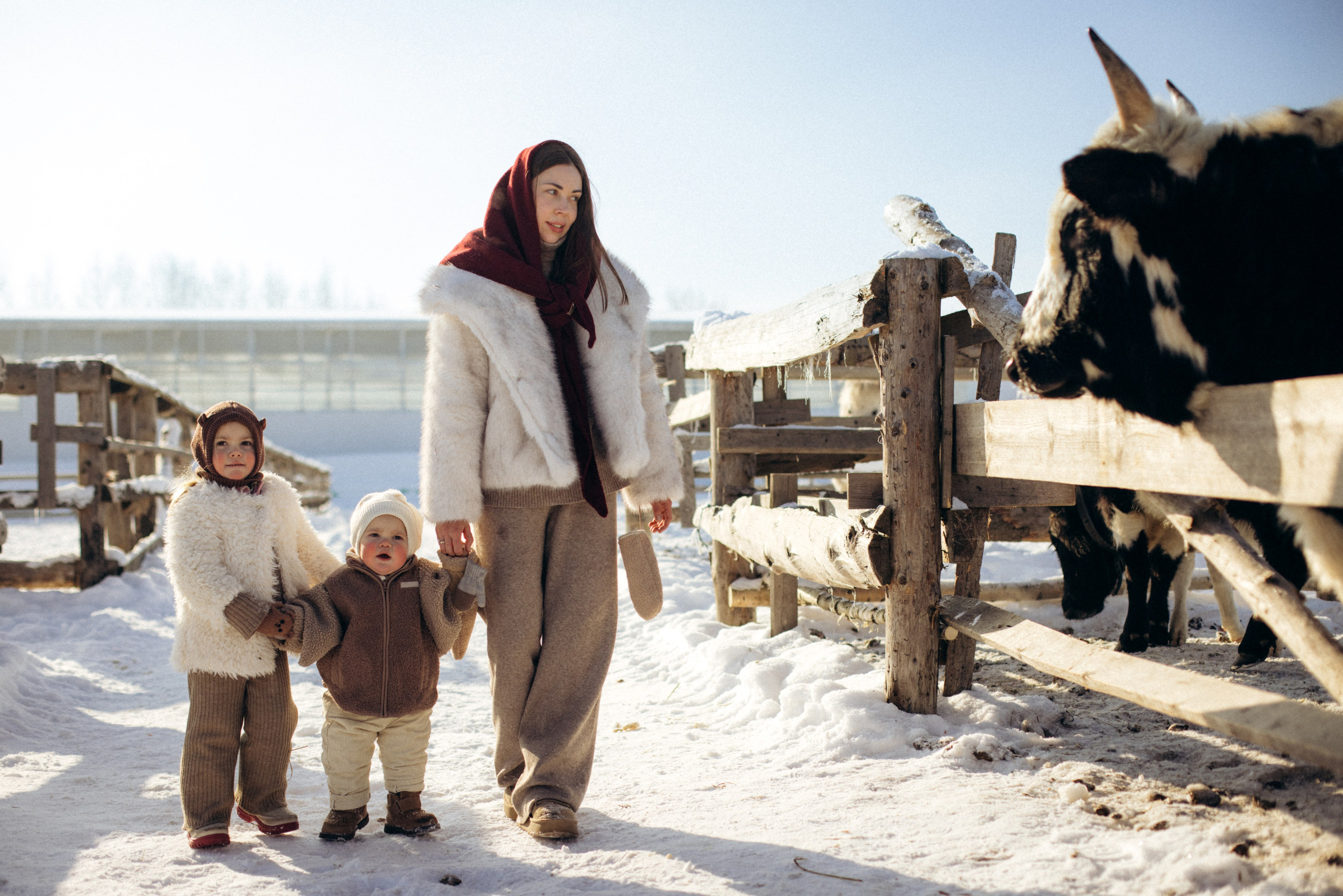 Настя с Сашей и Полей на ферме. Klerout Photographer