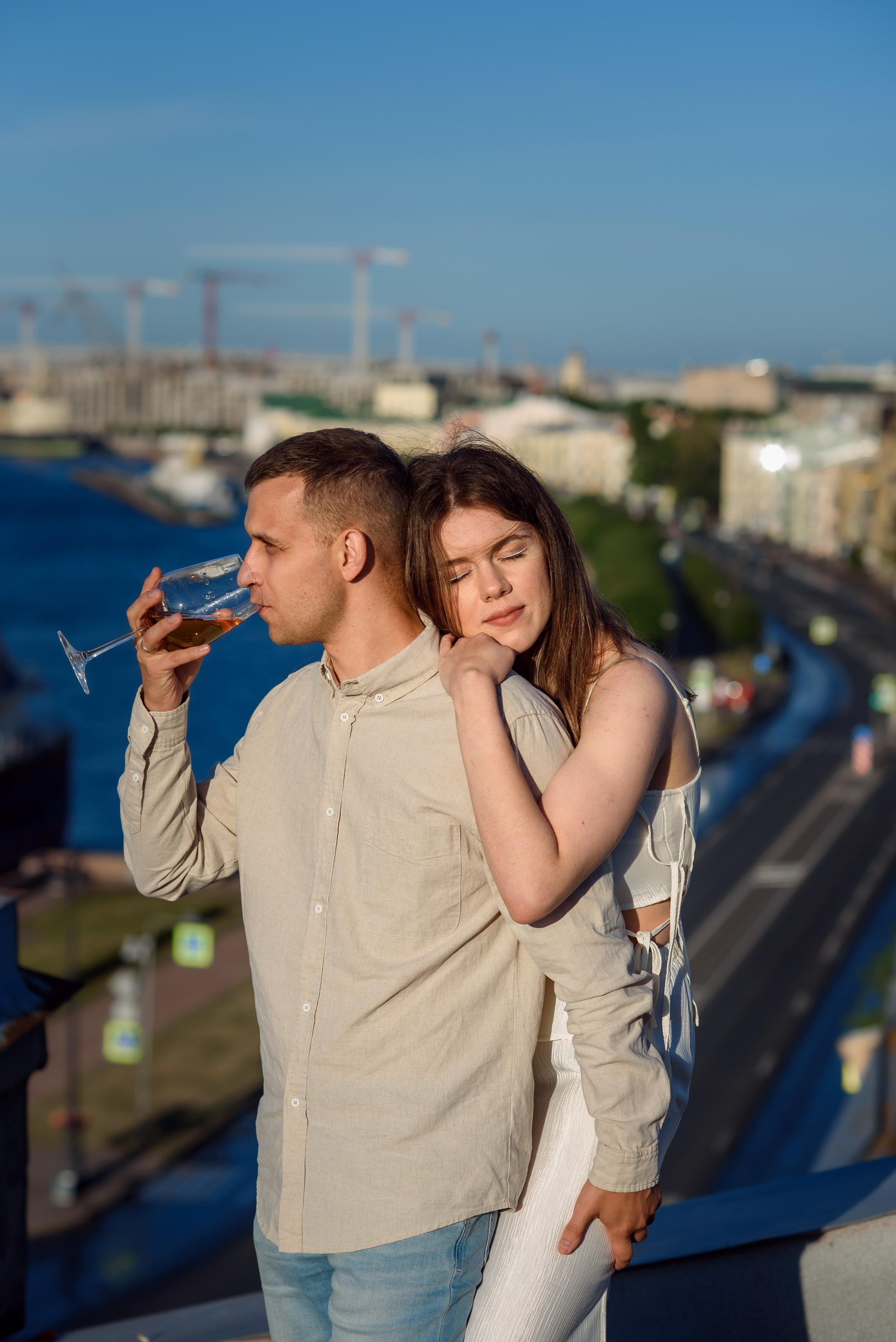 Лавстори. Анастасия Петрович фотограф, фотокорреспондент в Москве и Санкт-Петербурге. Фотосъёмка репортажа, мероприятия, корпоративная съёмка, контент