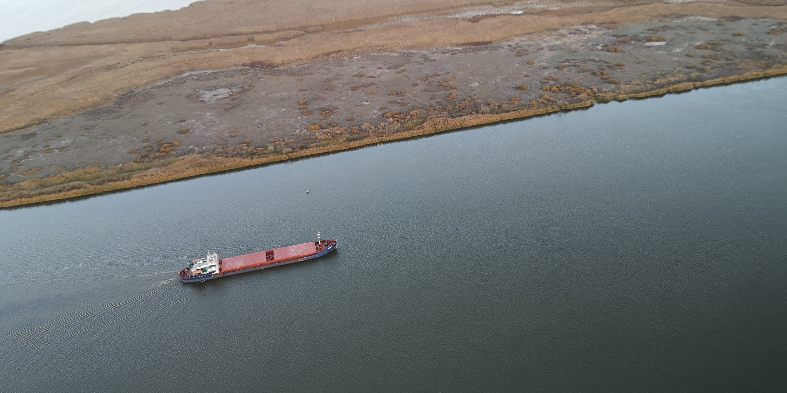 Каспийское море (наука на Ла-8) (2021 г.). Фотоальбом показывающий увлекательный мир авиации и мир медведей Андрея Иванова
