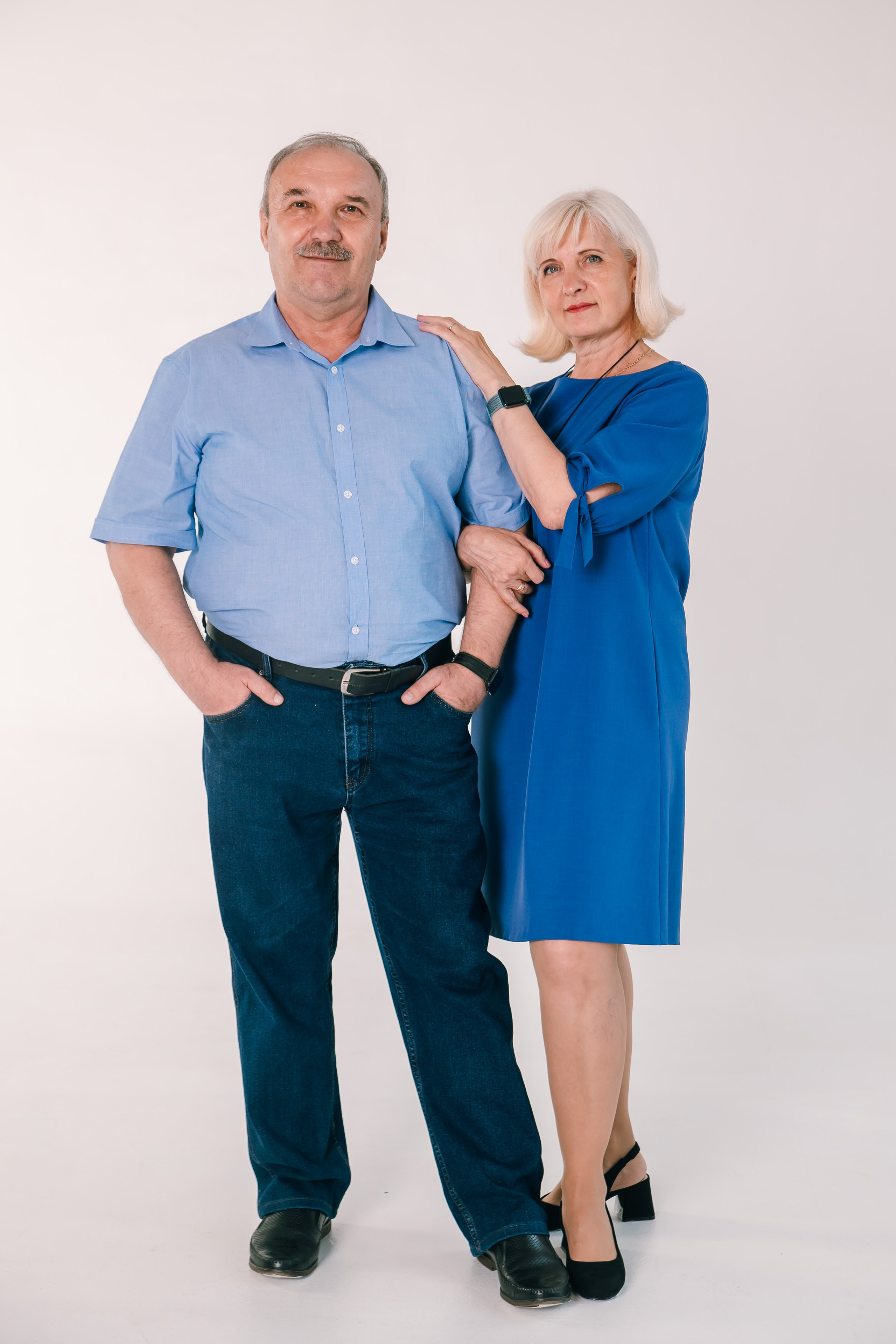 Фотосессия большой семьёй в студии в Екатеринбурге. Свадебный, семейный фотограф, контент съёмка. Екатеринбург. Елена Граф