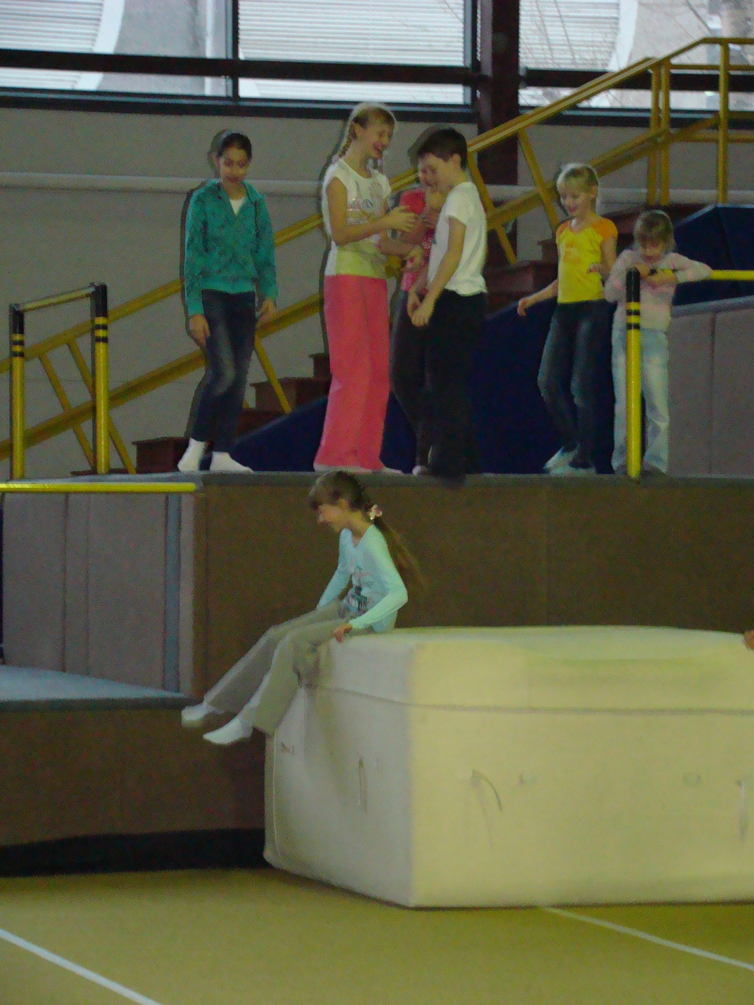 Катя ДР 12 лет Дома + Спортекс 04.12.2011. Семейный, Свадебный фотограф СПБ Питер— Романова Екатерина