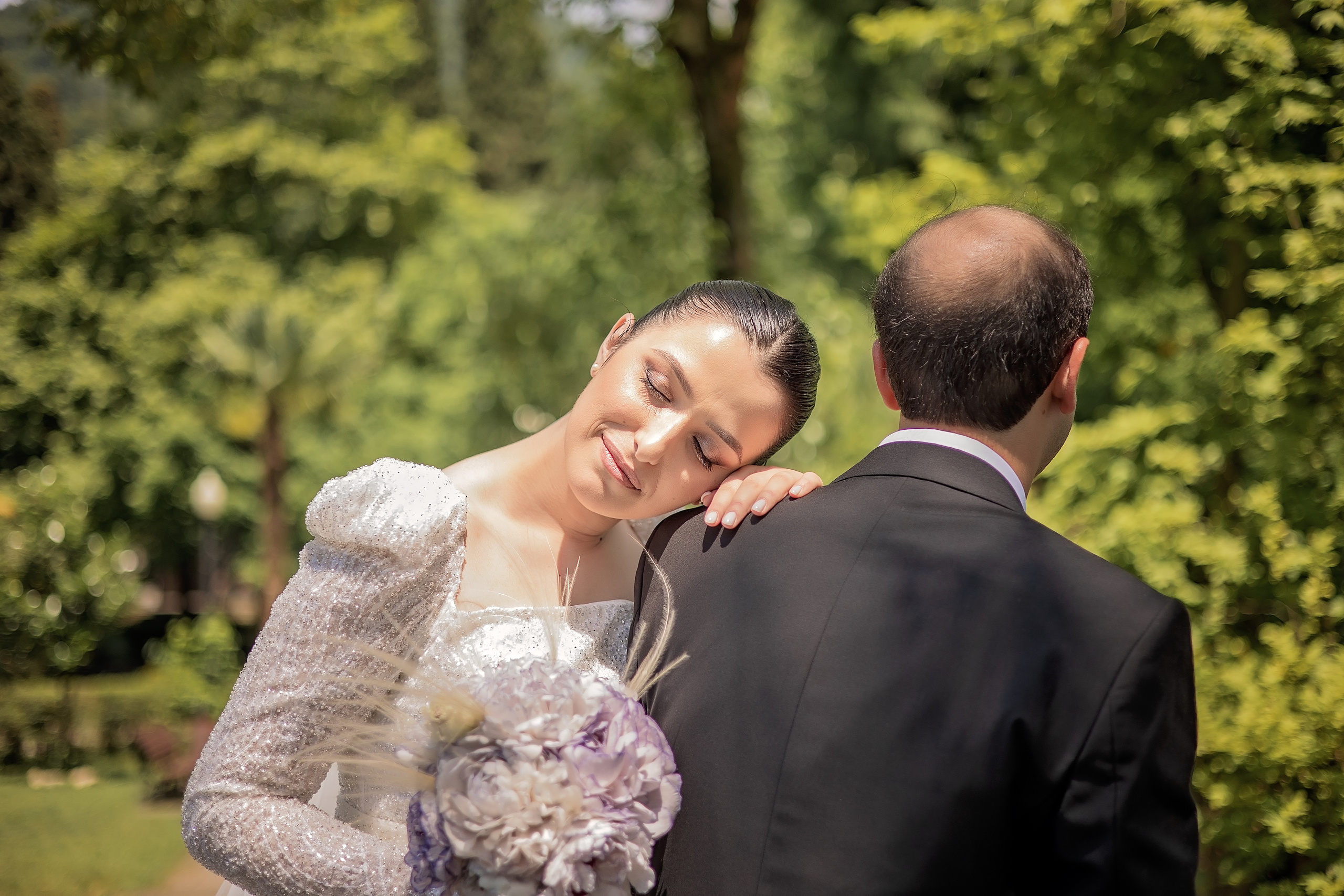 Две половинки. Свадебный и семейный фотограф в Абхазии Эля Цишба