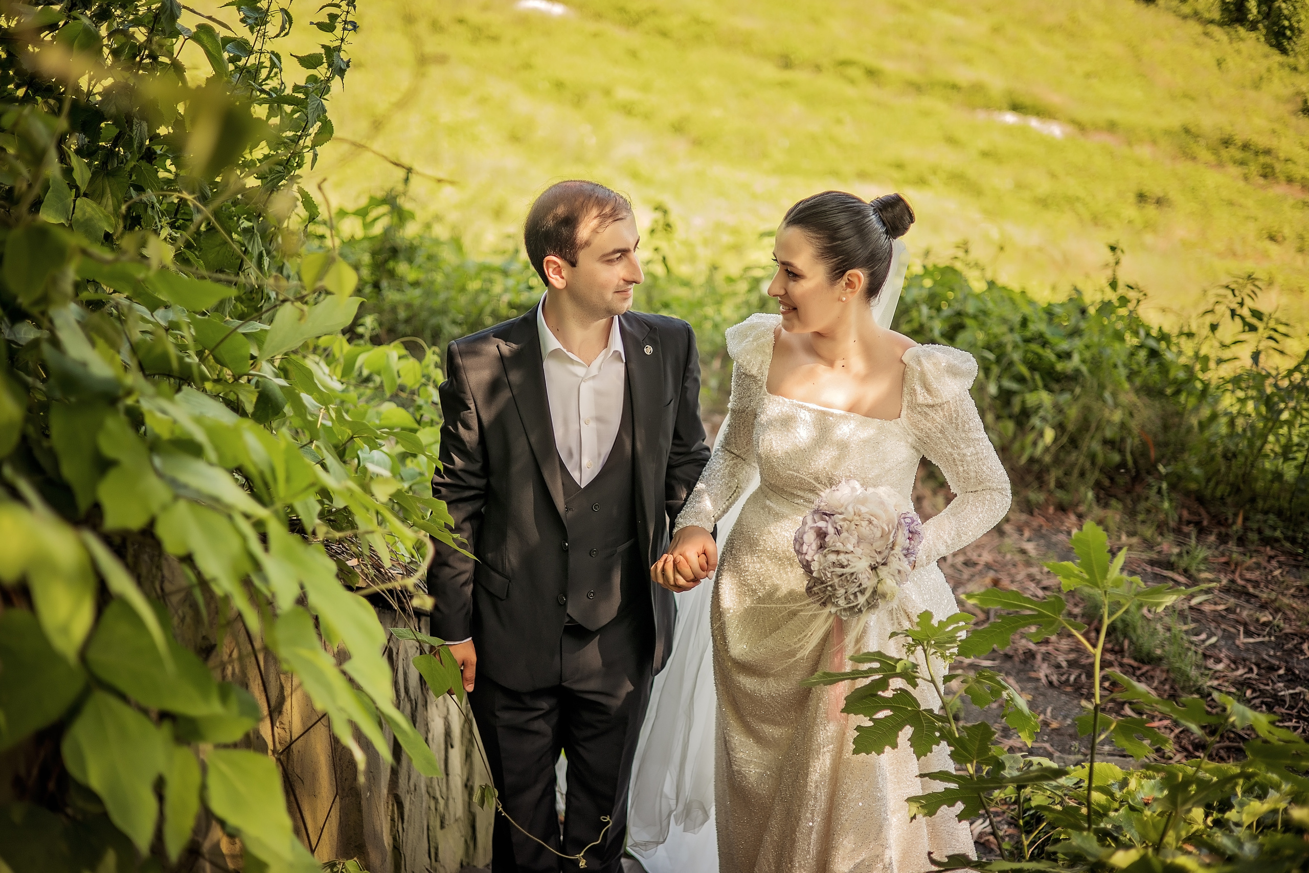 Две половинки. Свадебный и семейный фотограф в Абхазии Эля Цишба