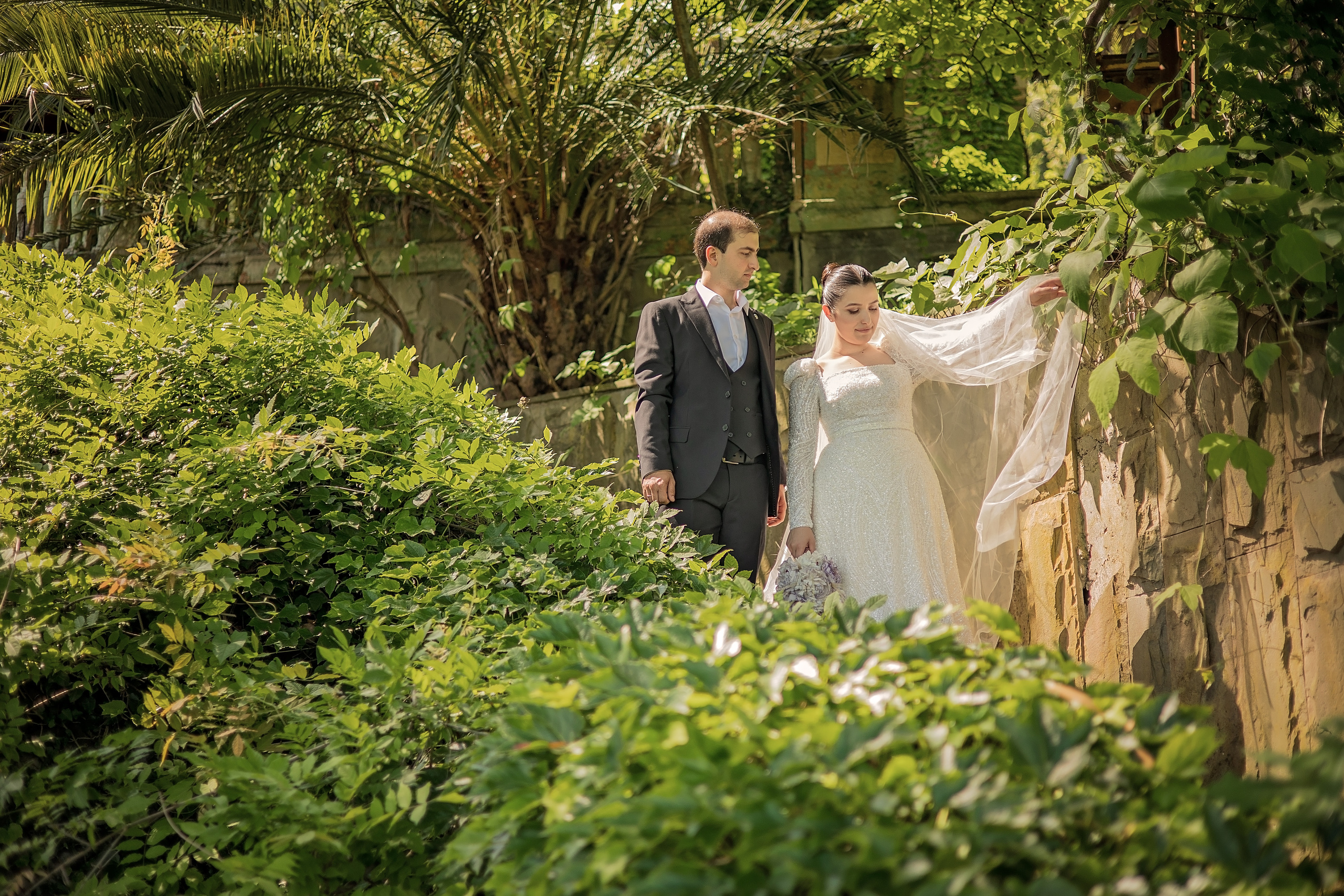 Две половинки. Свадебный и семейный фотограф в Абхазии Эля Цишба