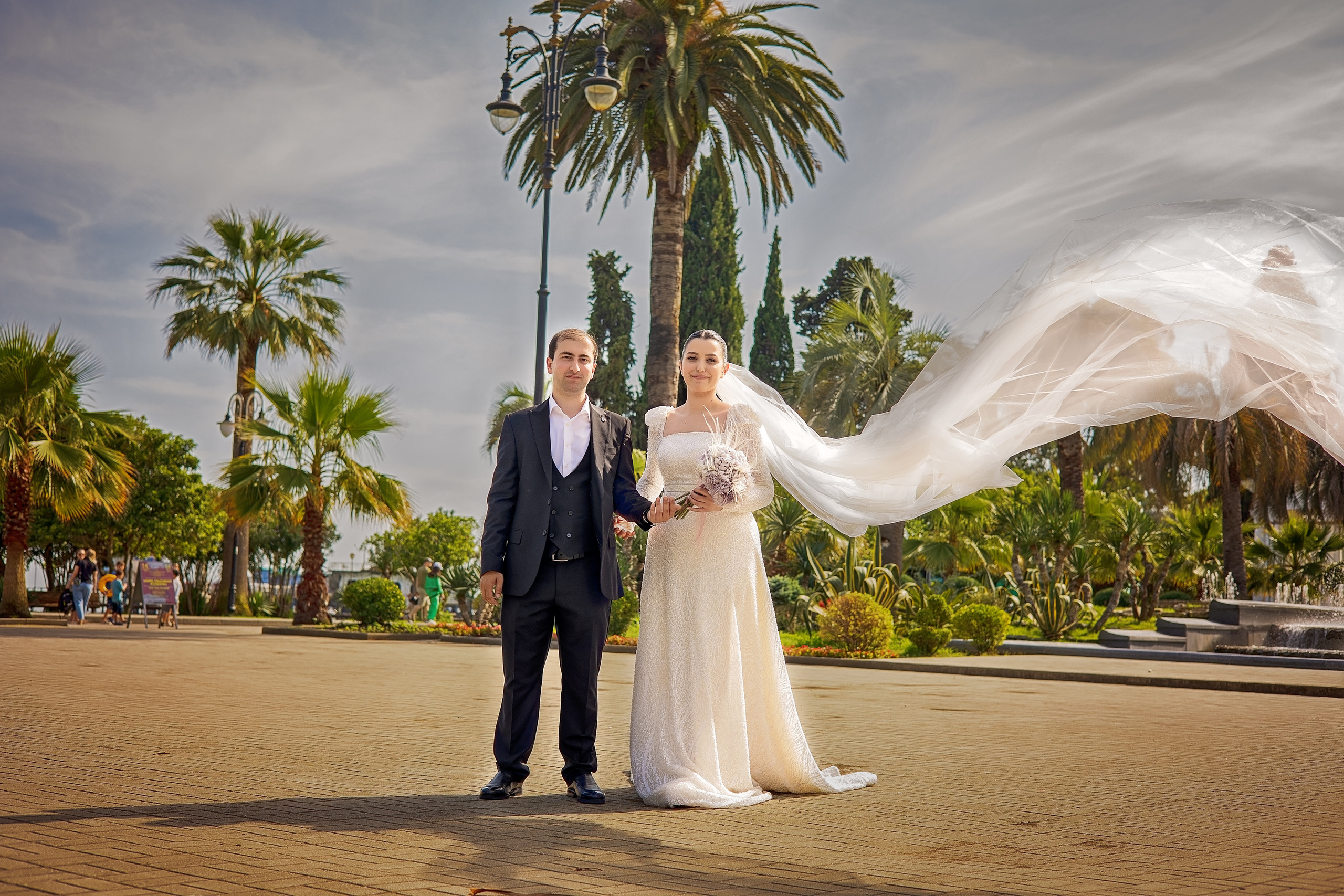 Две половинки. Свадебный и семейный фотограф в Абхазии Эля Цишба