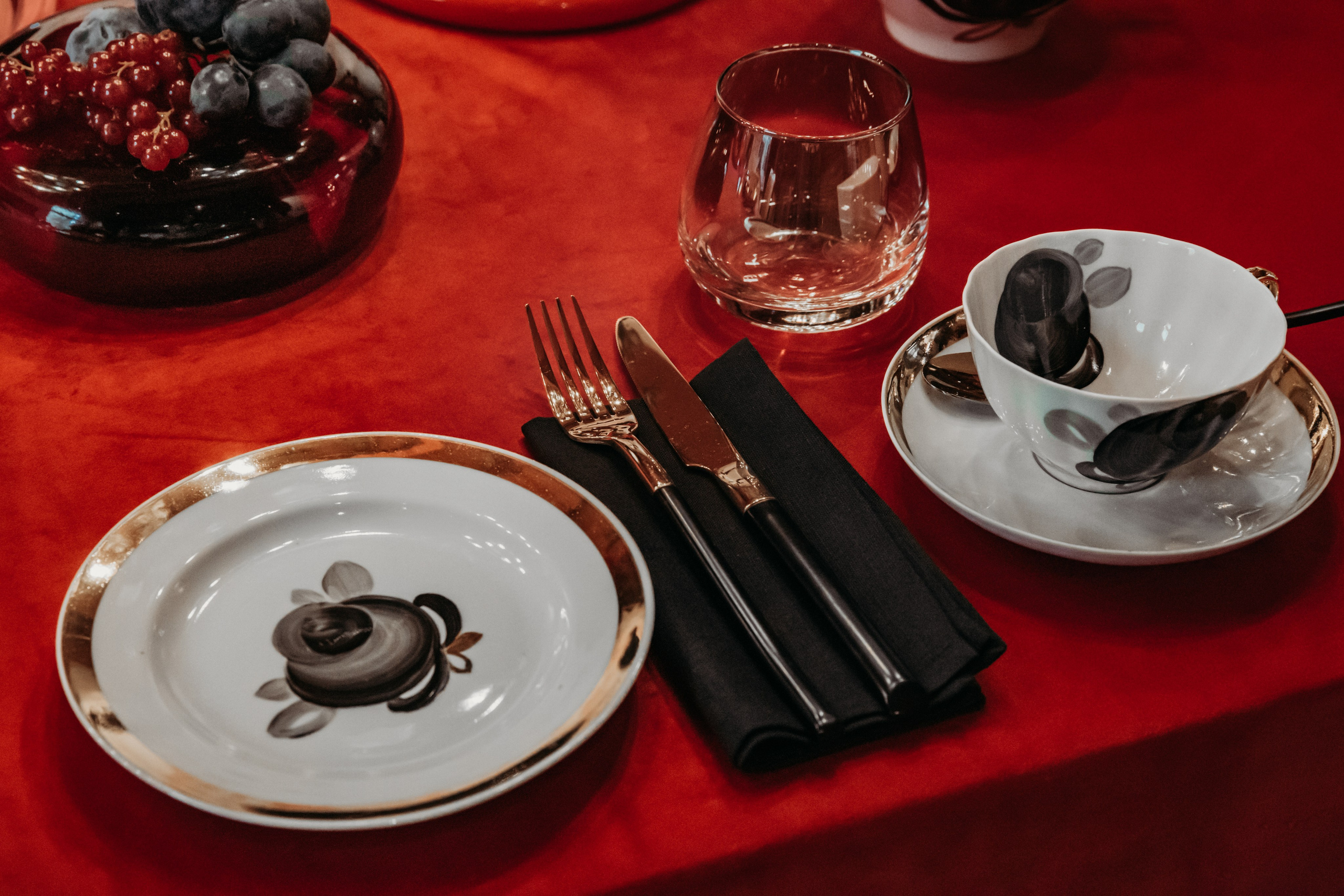 Родные люди «История парфюмерии». Леся Гаранина. Семейный фотограф/видеограф Москва и область