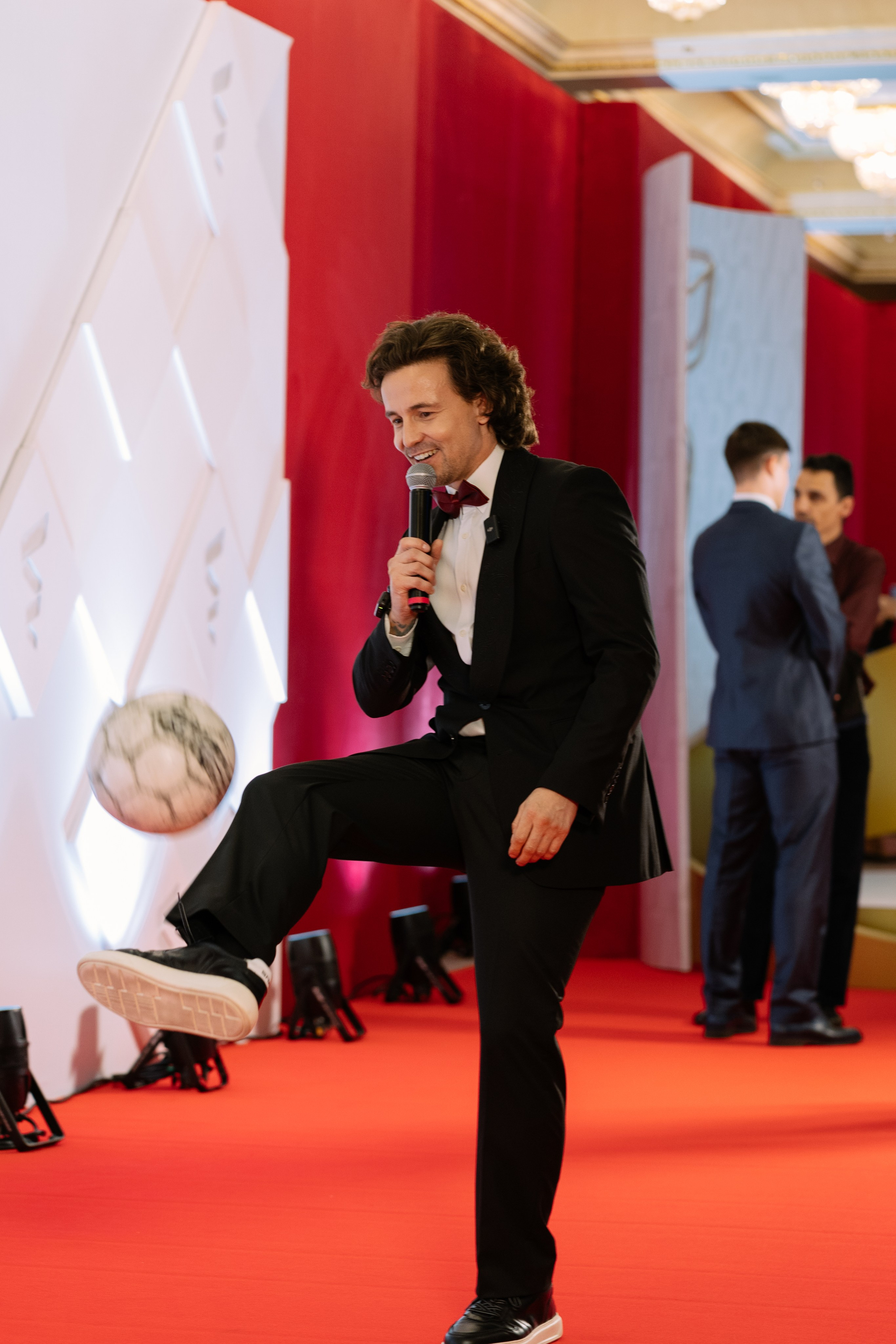 Metaratings Almaty 2025. Репортажный фотограф в Астане — Диана Калтаева, портретный фотограф