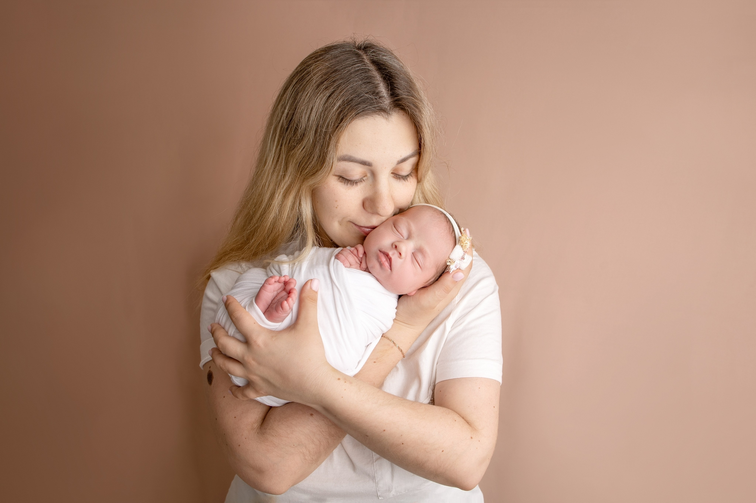 Семейные. Фотограф новорождённых Минск — стоимость newborn фотосессии в Минске