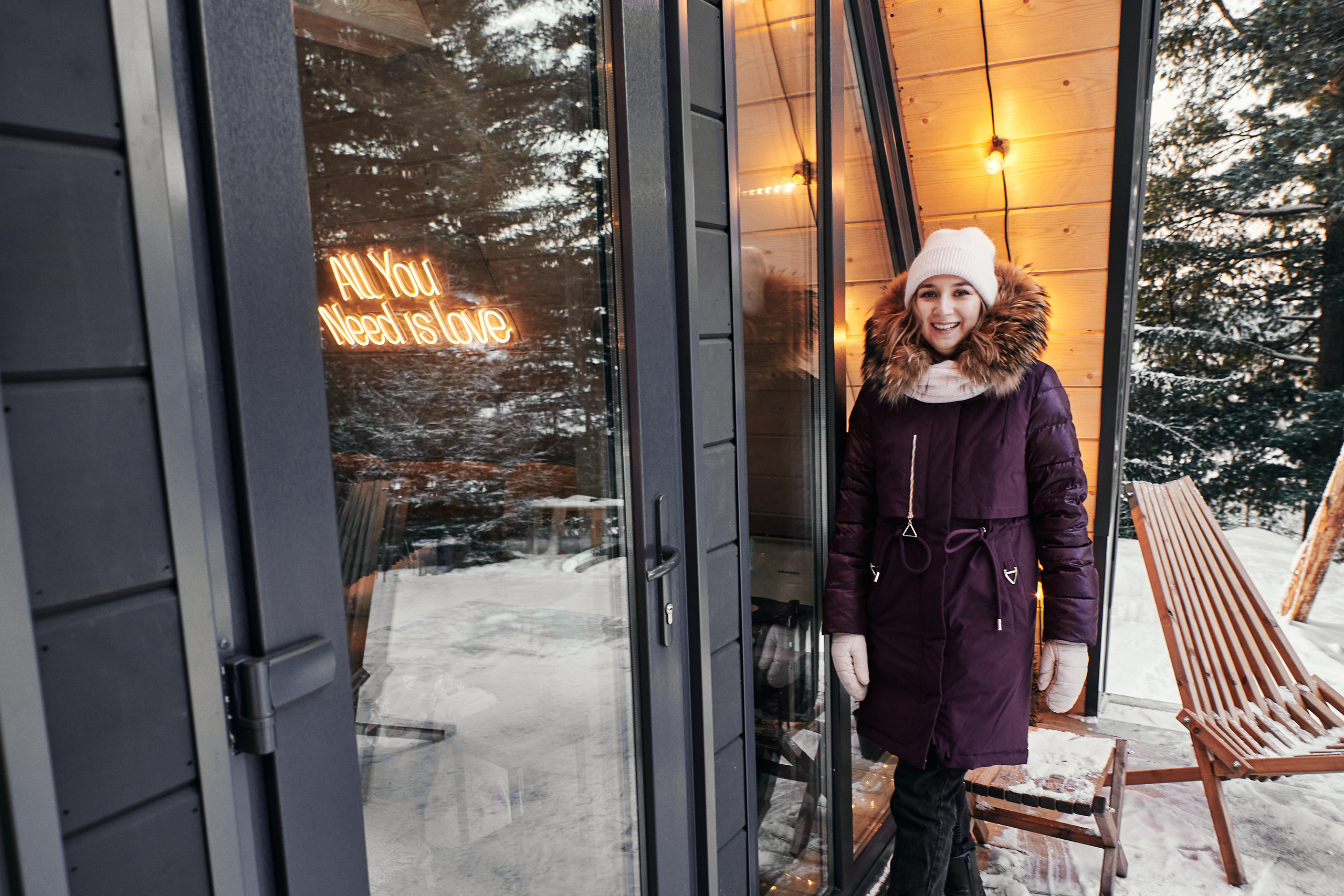 Новогодняя фотосессия подруг в лесу около Томска