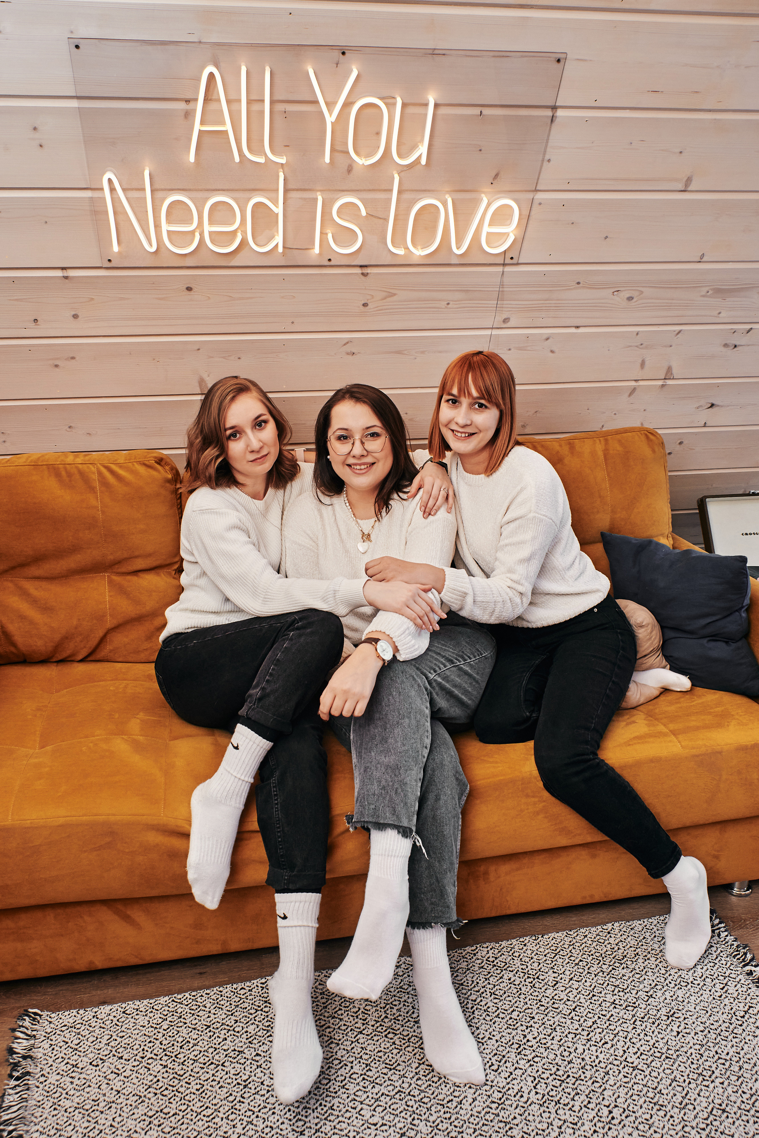 Новогодняя фотосессия подруг в лесу около Томска