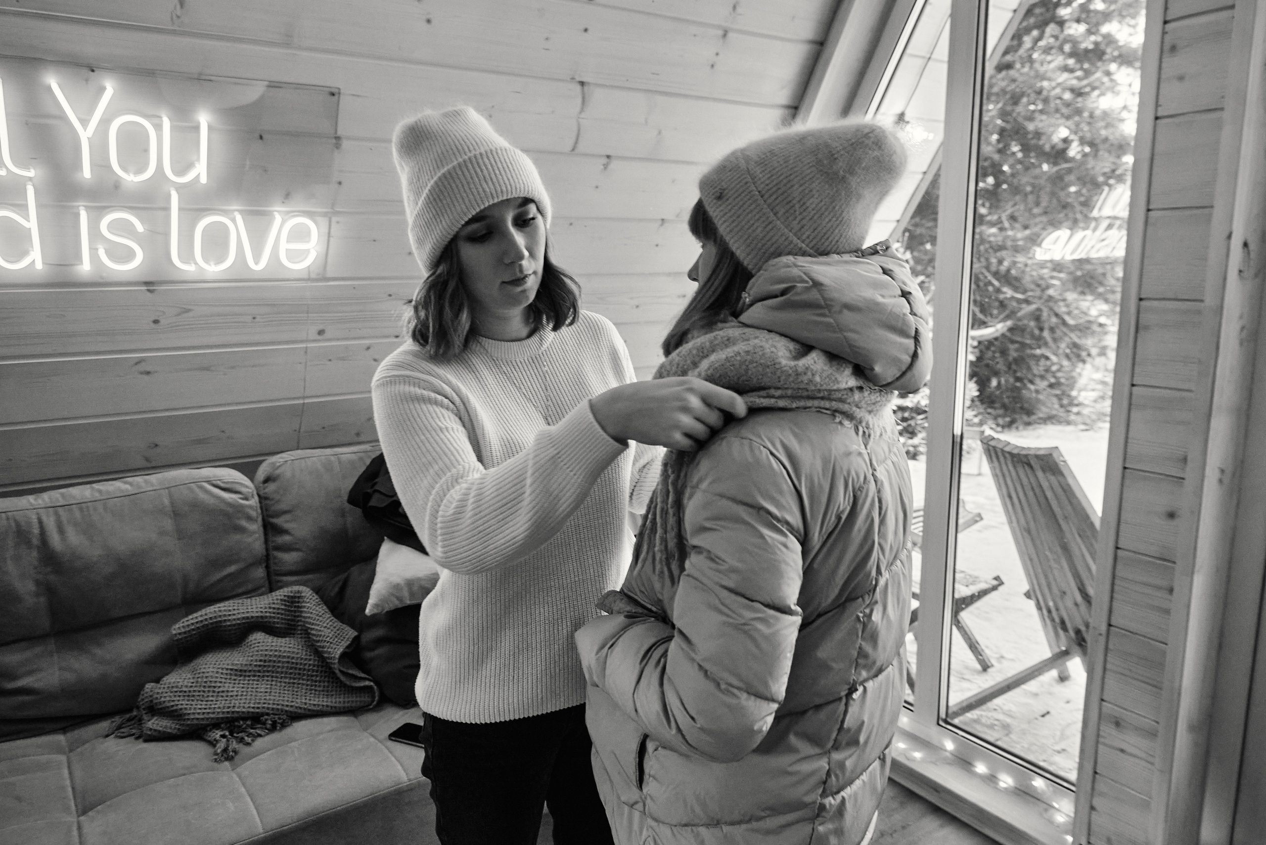 Новогодняя фотосессия подруг в лесу около Томска