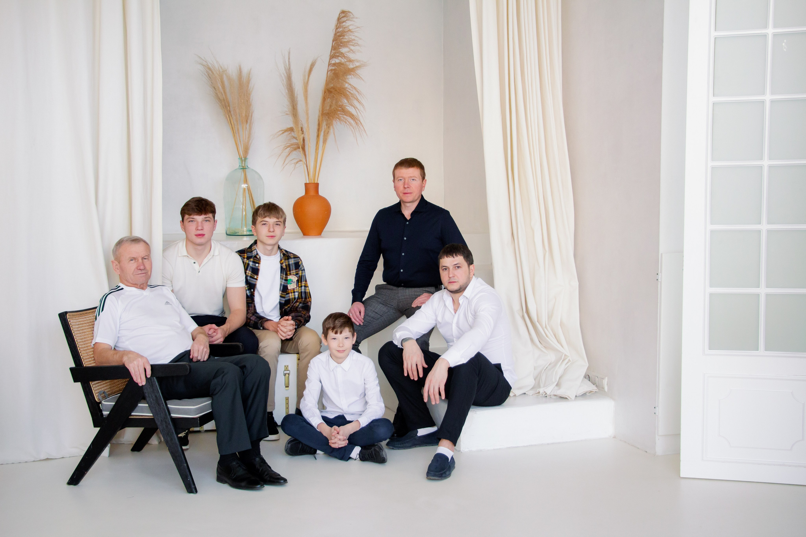 Семейная фотосессия в студии, Екатеринбург. Фотограф в Екатеринбурге Пойгина Елена