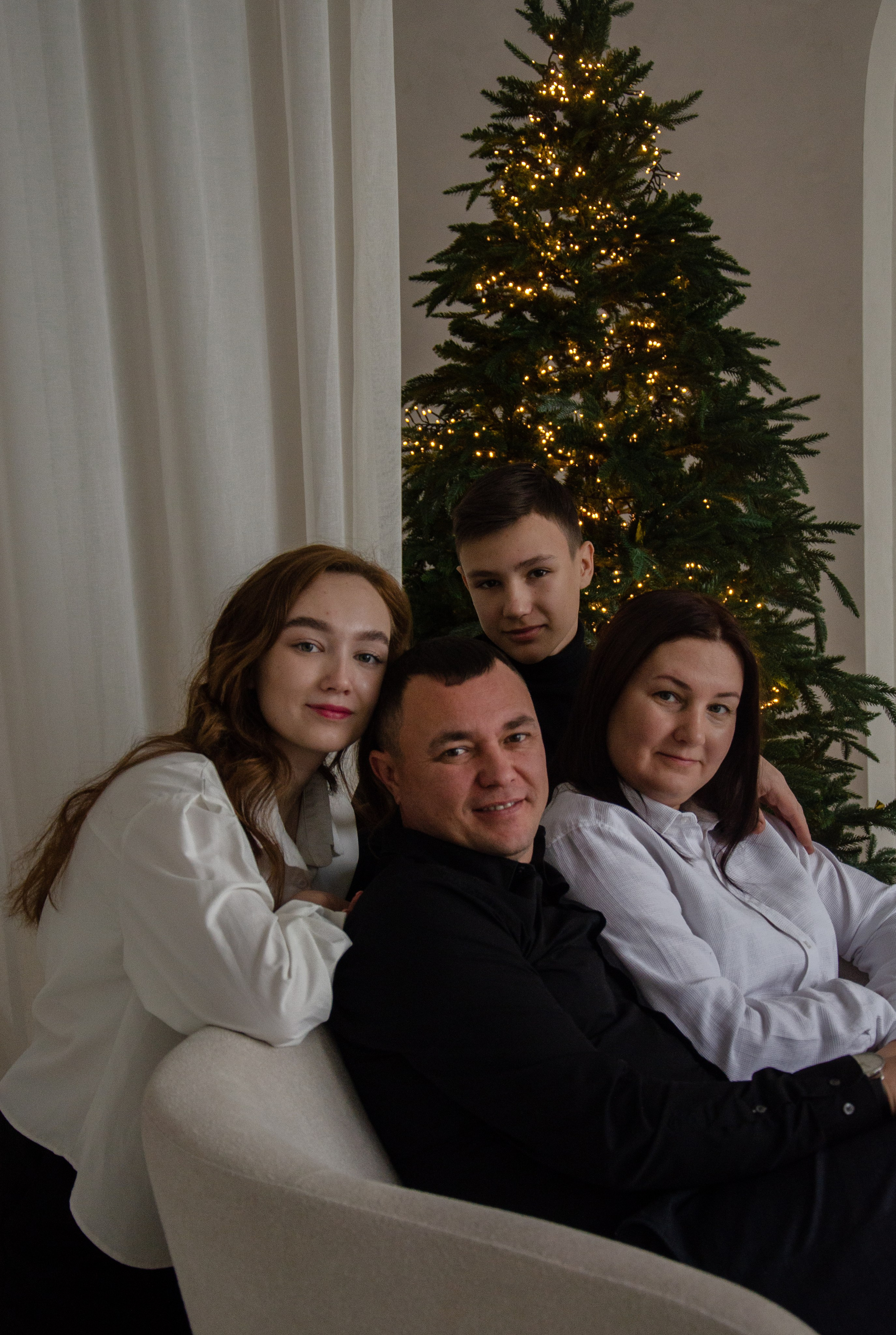 Семья Лестевых, Новый год. Фотограф Челябинск Ирина Ермоленко