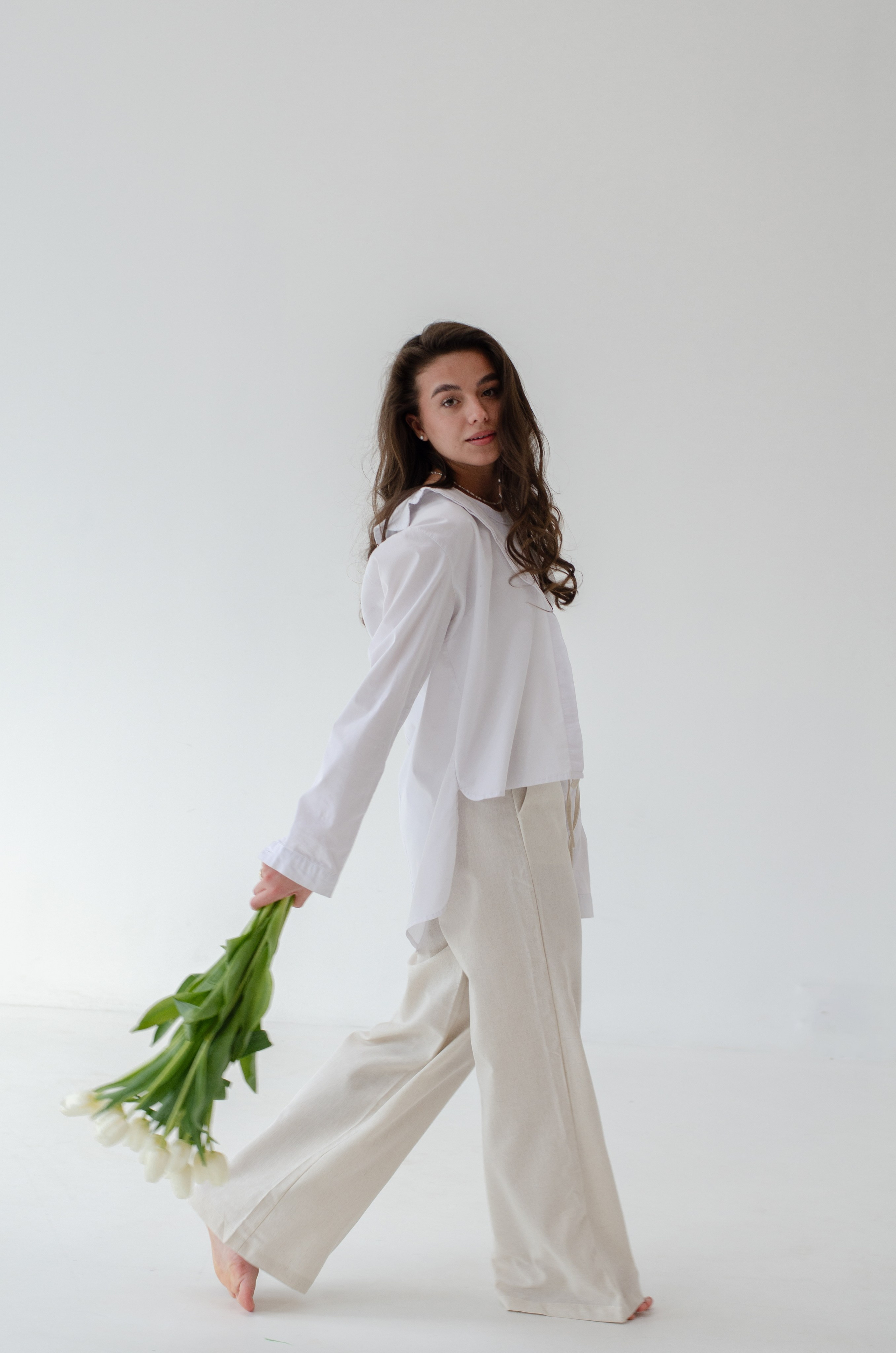 Евгения, тюльпаны. Фотограф Челябинск Ирина Ермоленко