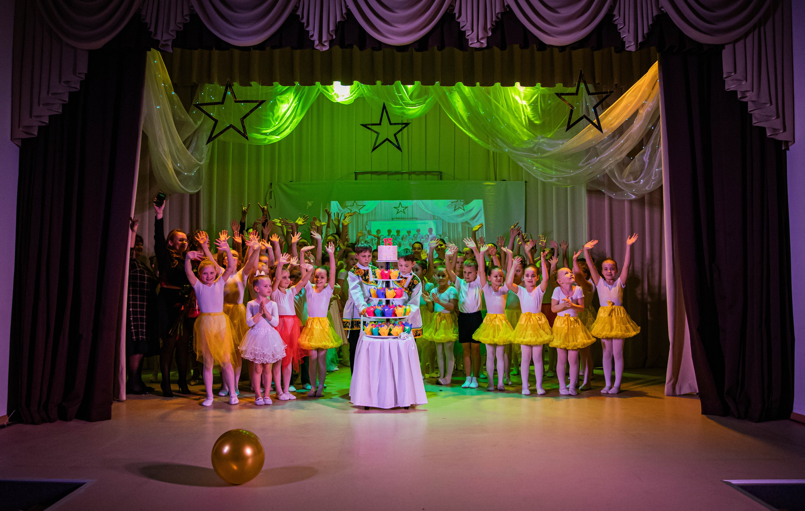 «Конфетти» Юбилейный концерт «Твори Добро». Фотограф Дарья Маташкова