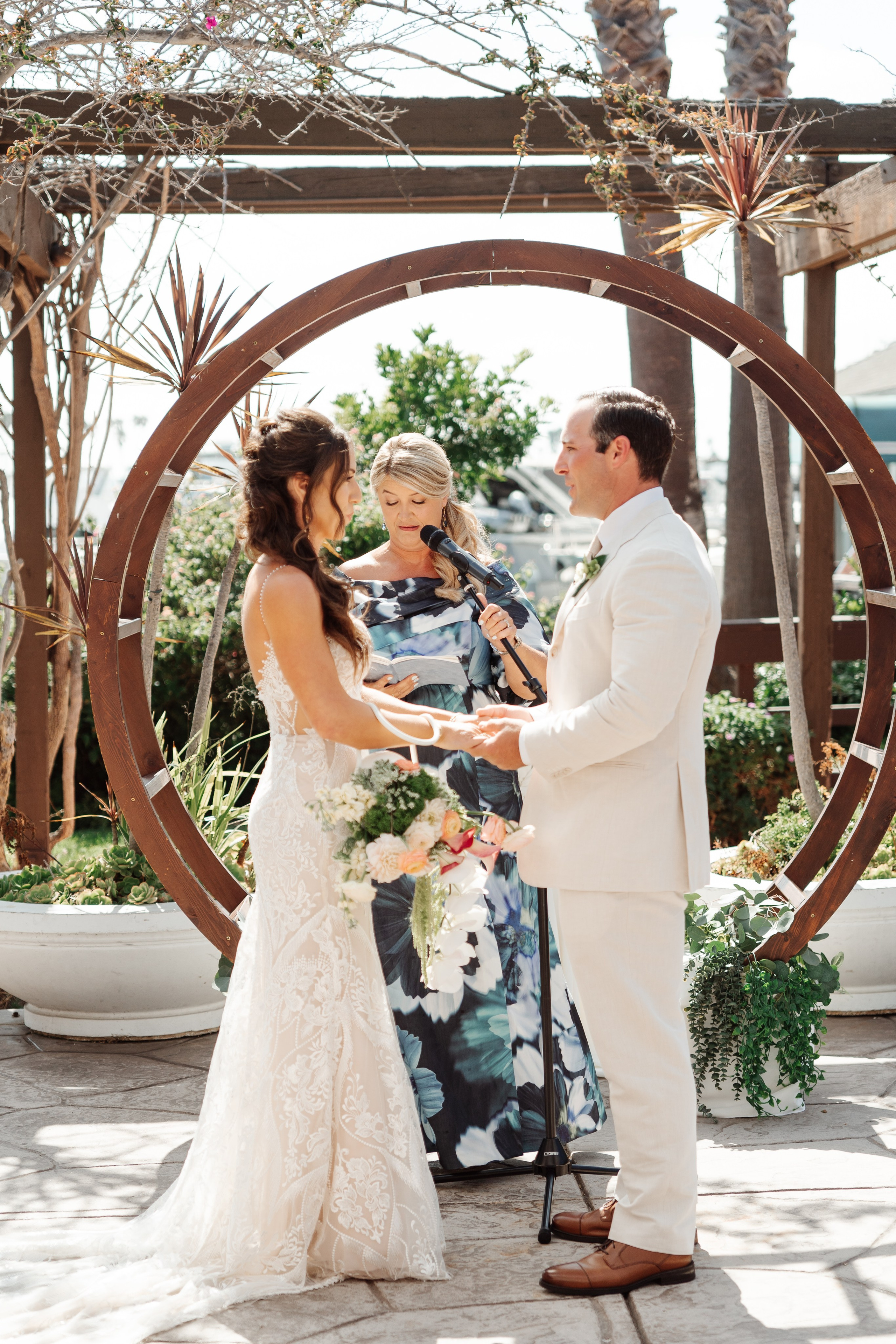 2025-08-16_BryanAmber. Ретушер Зенькевич Света