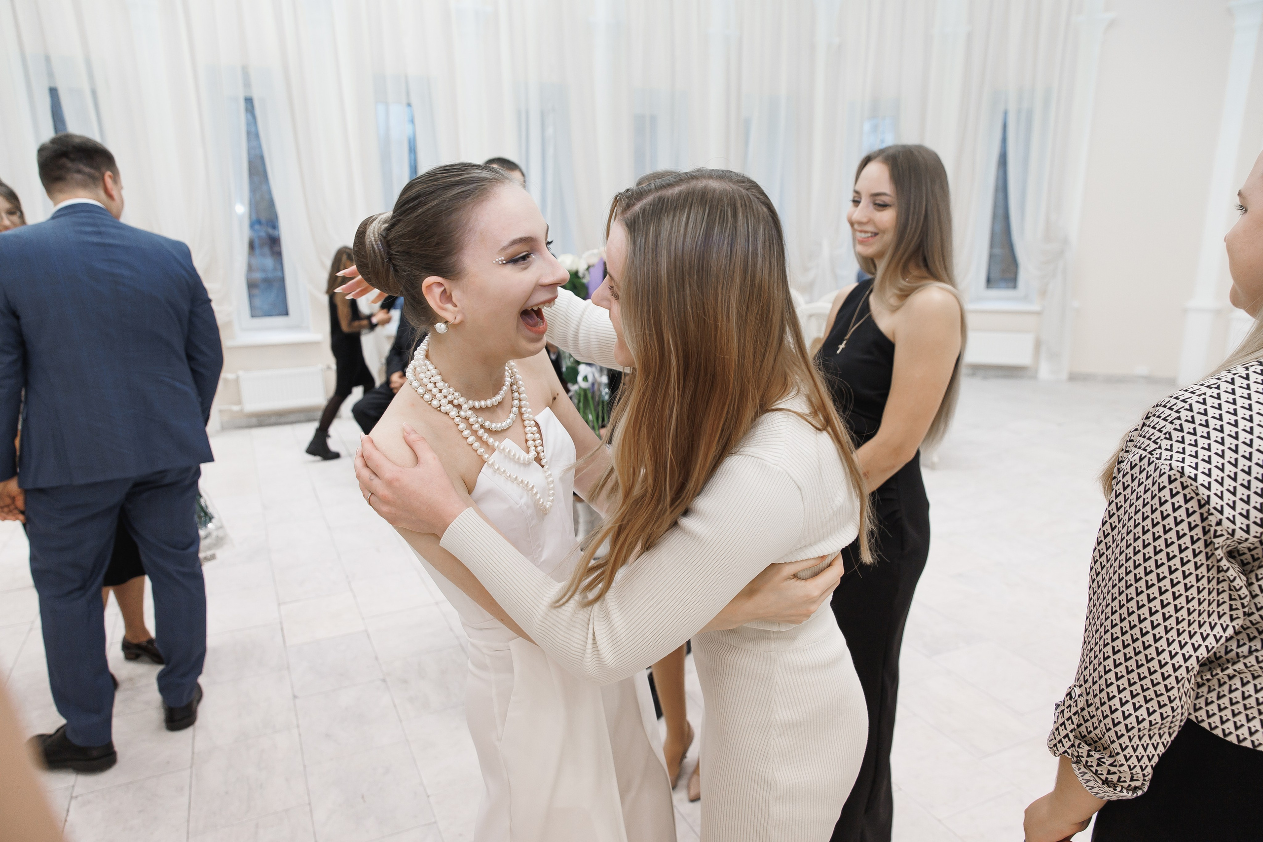 Лучшая подруга на свадьбе