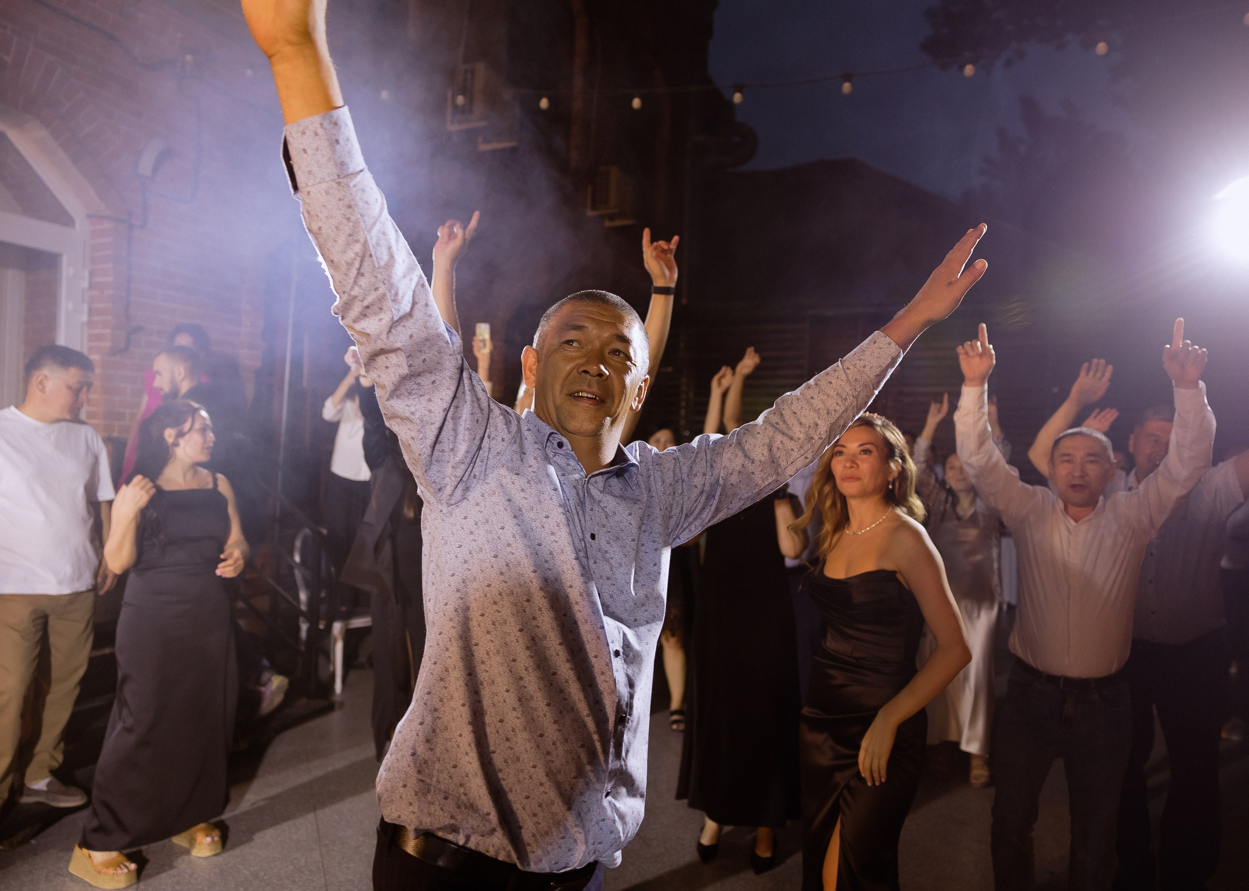 Дмитрий и Алита. Фотограф Эмиль Исякаев