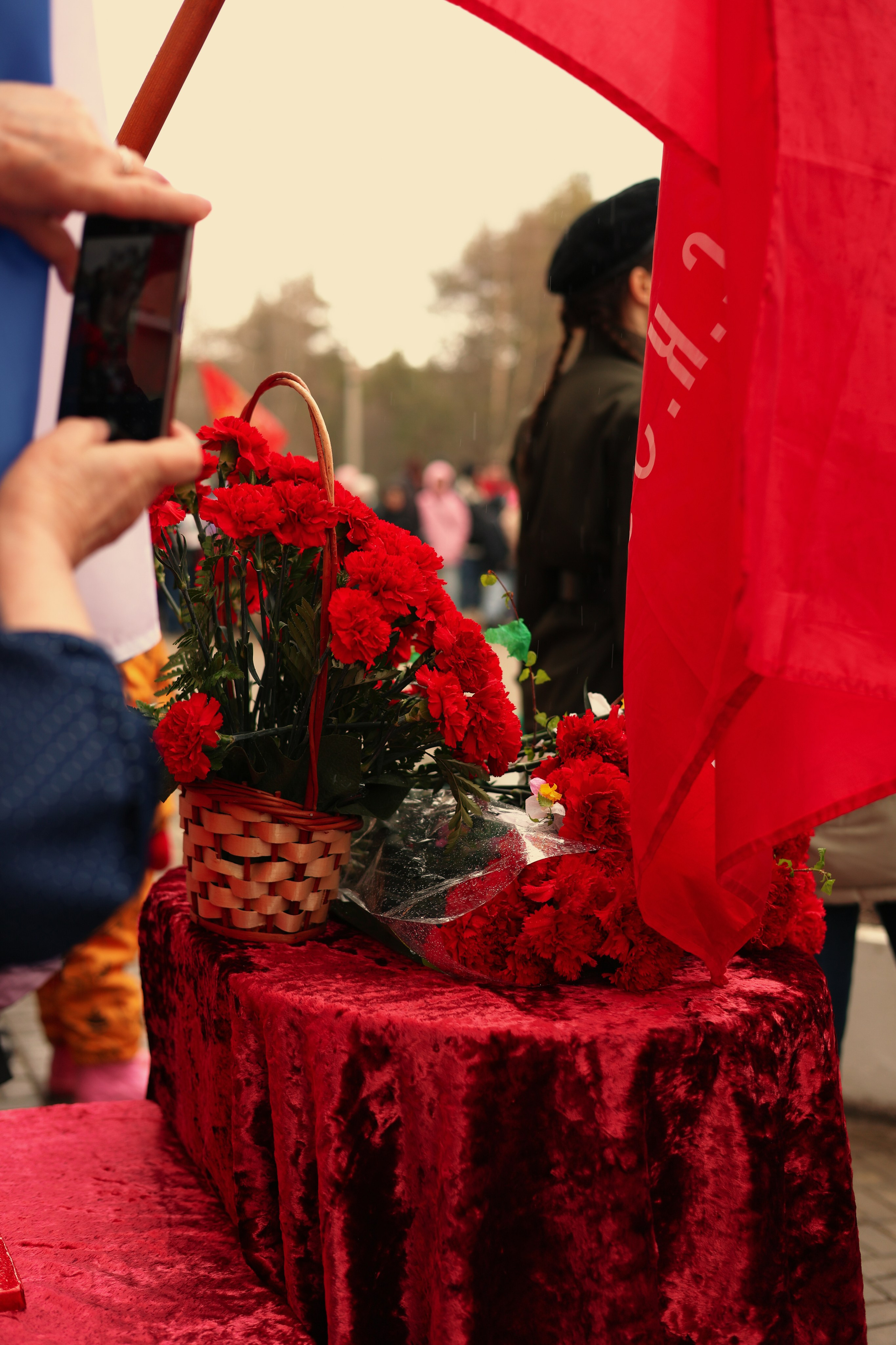 9 мая — «Родной дом». Фотограф в городе Киров Денис Вербин