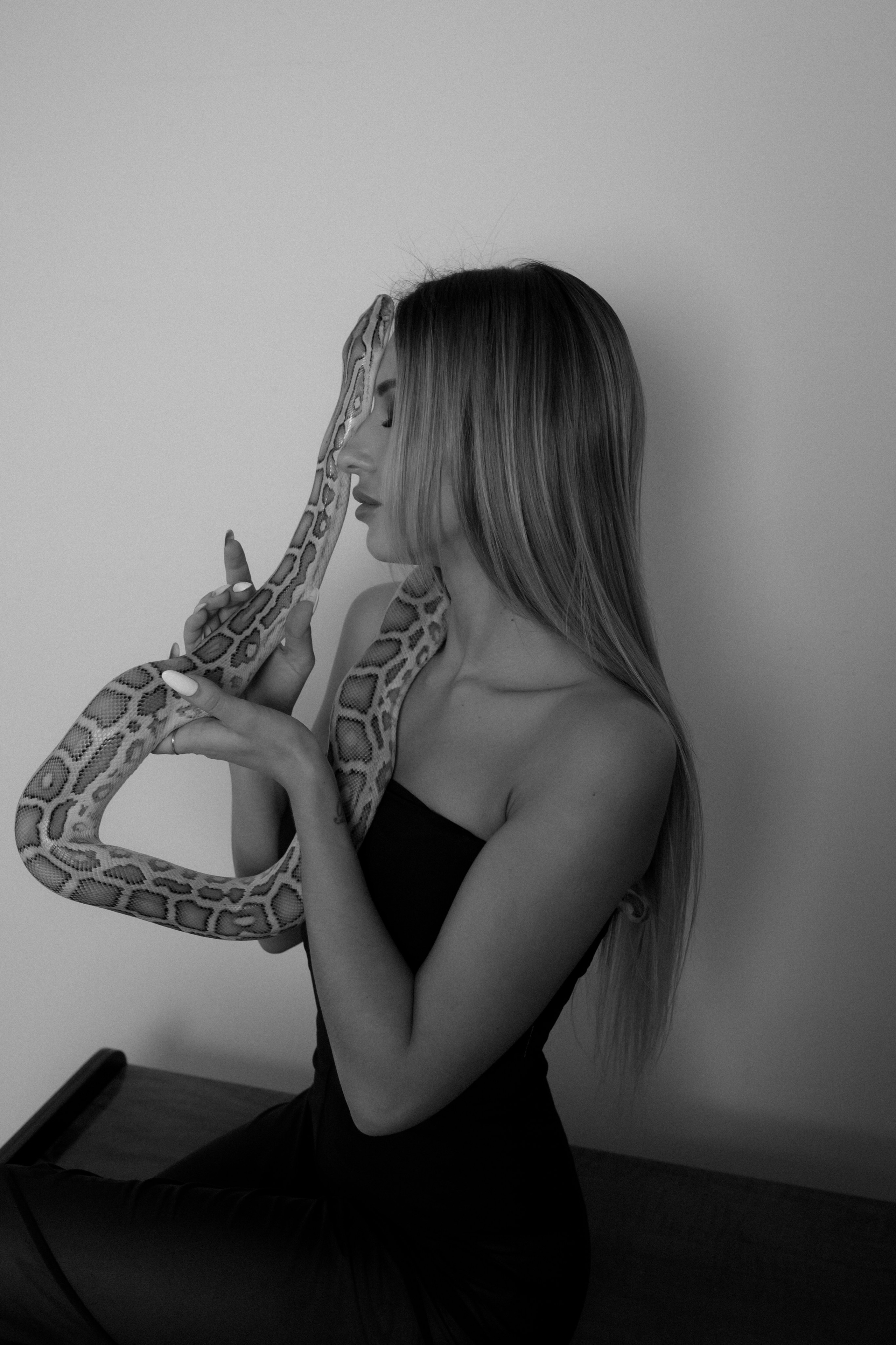 Фотосессии со змеей. Свадебный фотограф в Москве и Твери