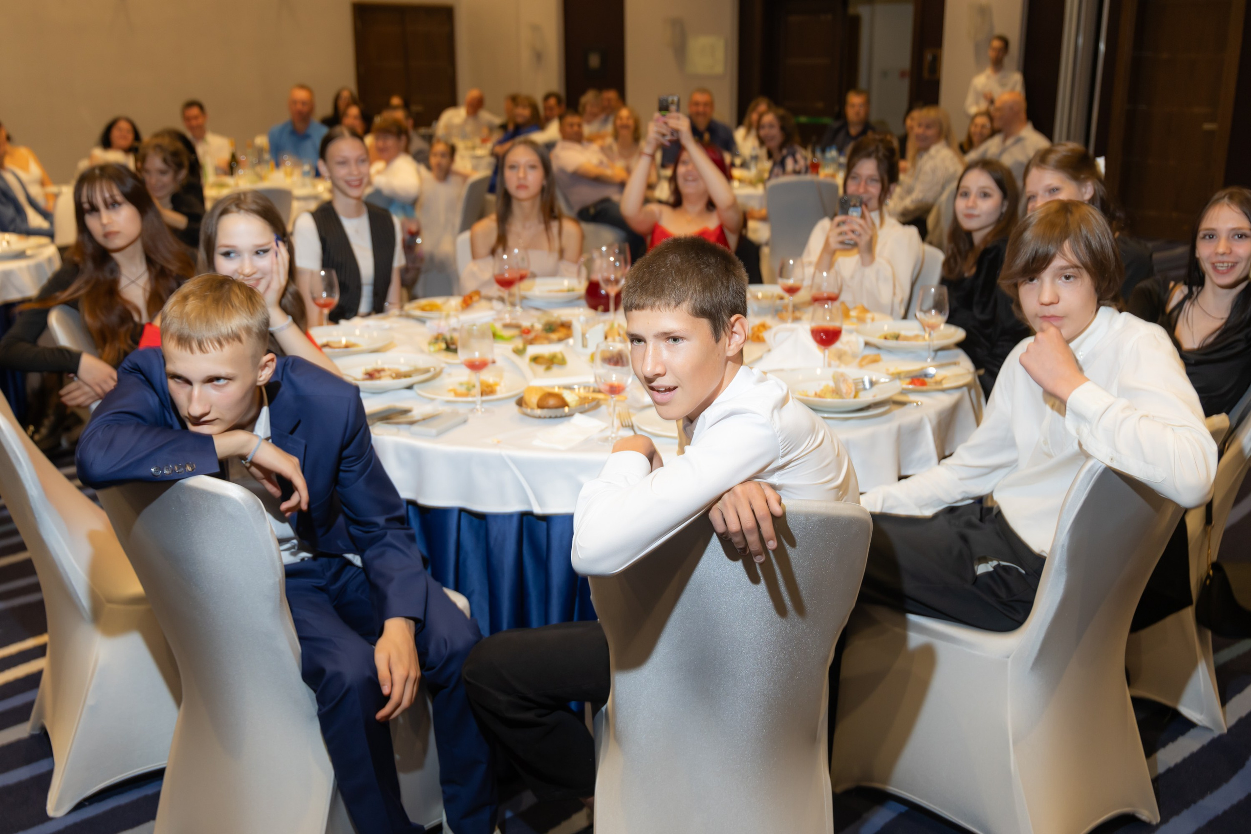 Radisson Blu выпускной 2024. Фотограф свадебный, репортажный, индивидуальный, фото для маркетплейсов, брендов, автосалонов