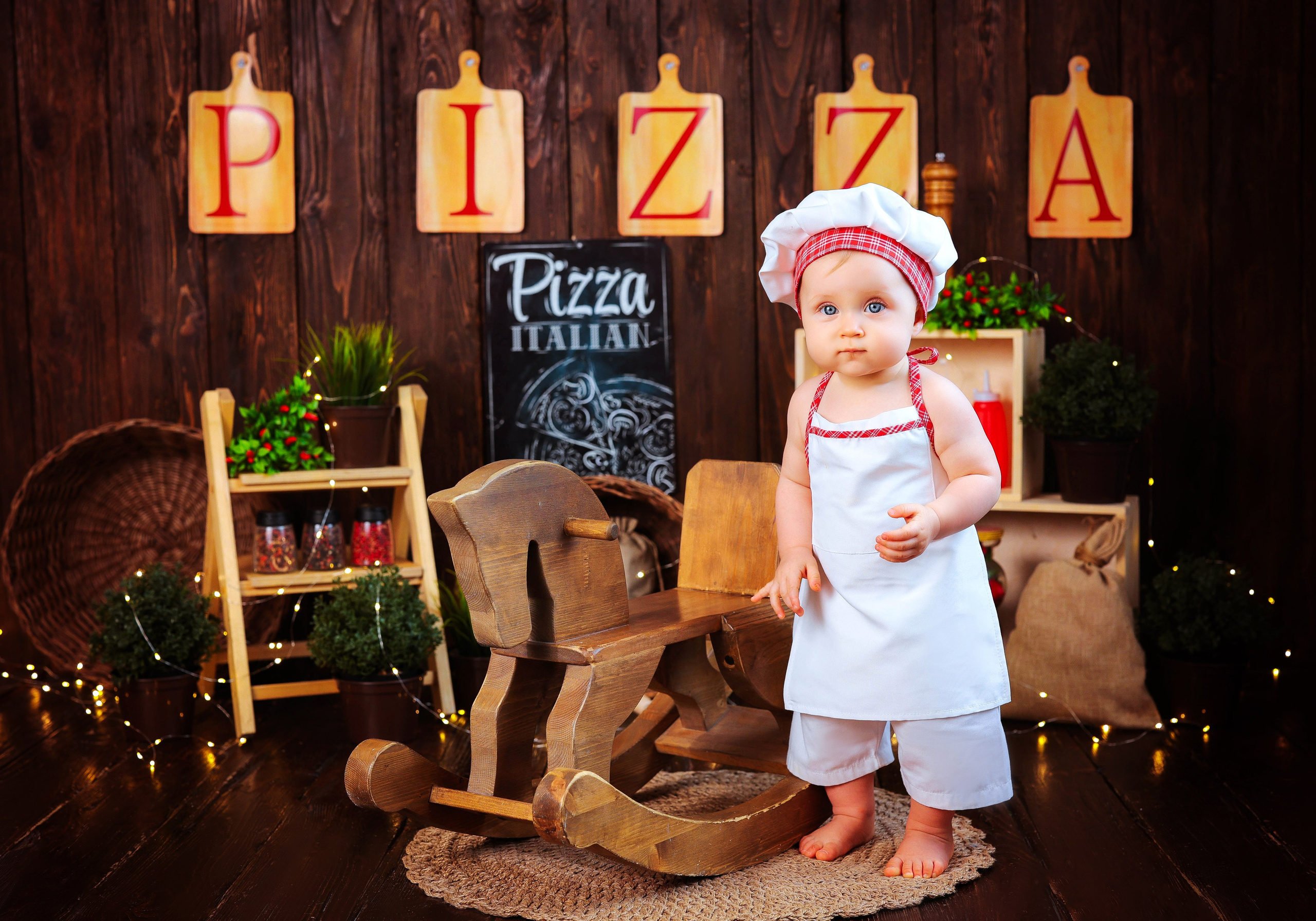 Малышки Антураж