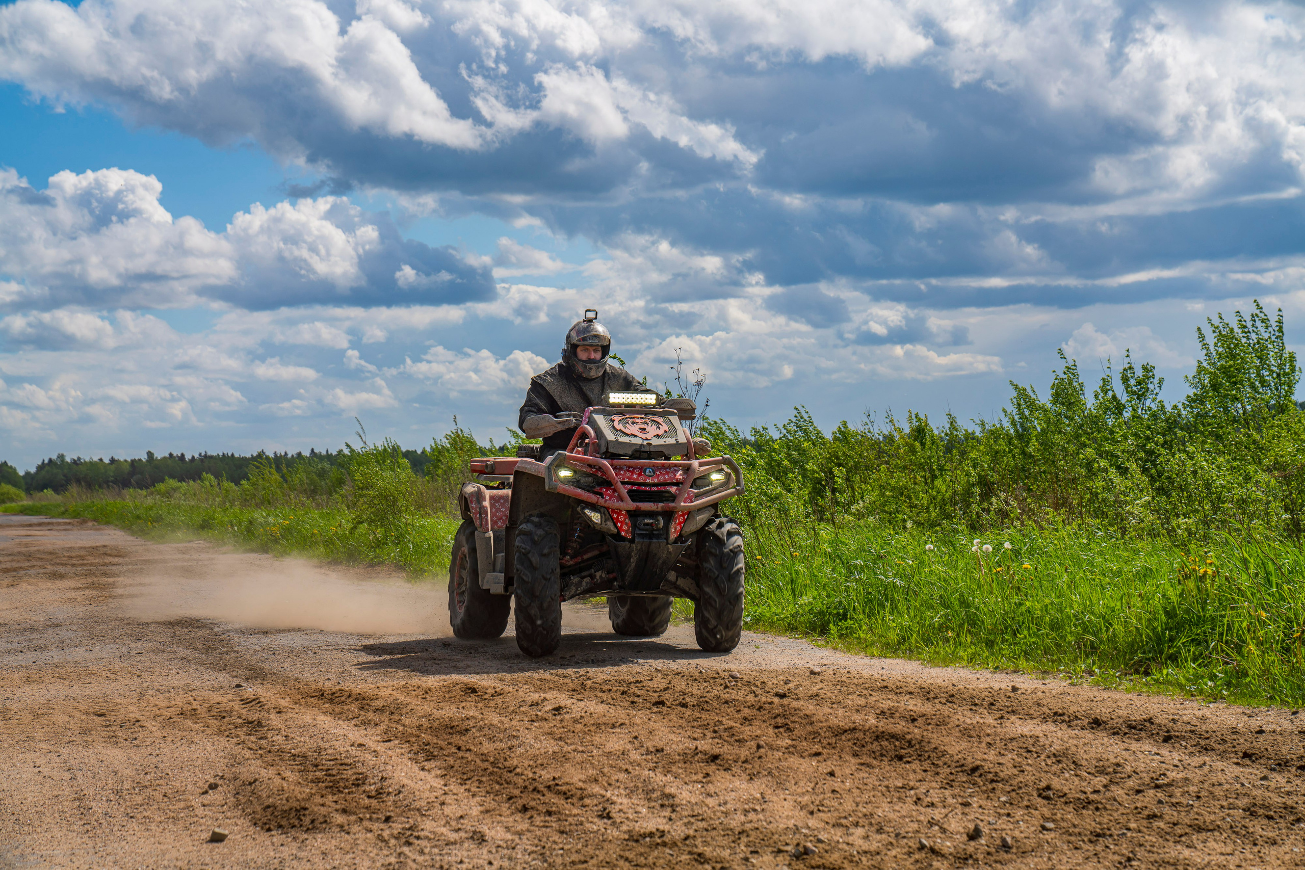 RazVolution. Графический дизайнер Илья Левченко