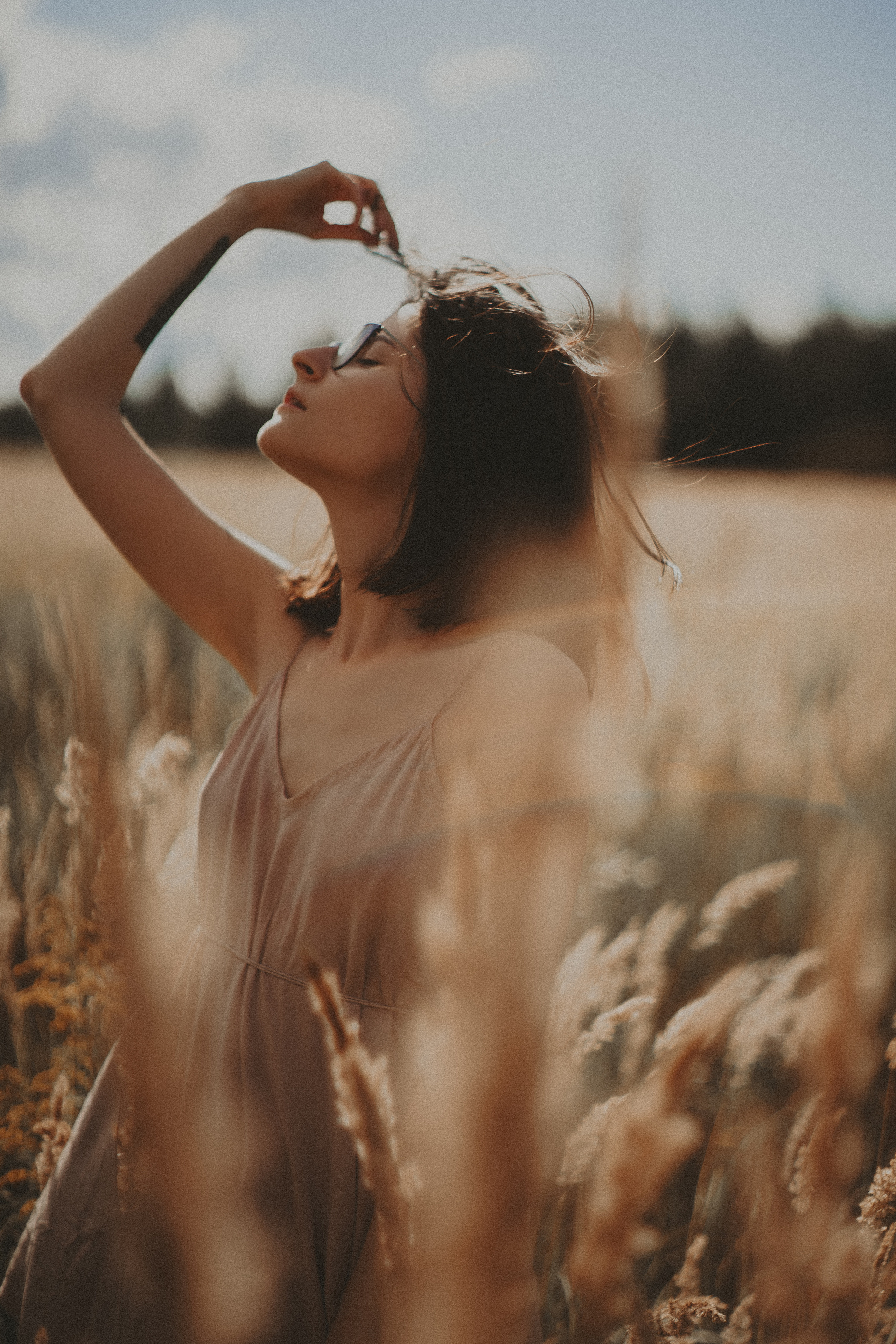 Фотсессия в Московской области в поле