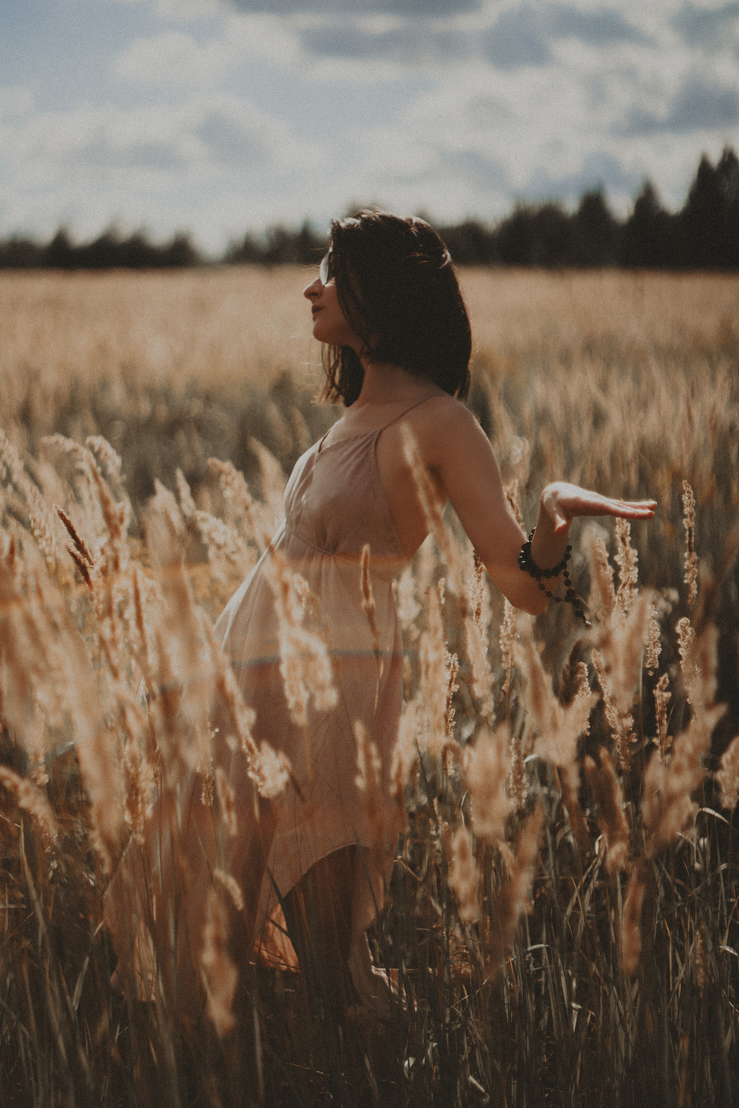 Фотсессия в Московской области в поле