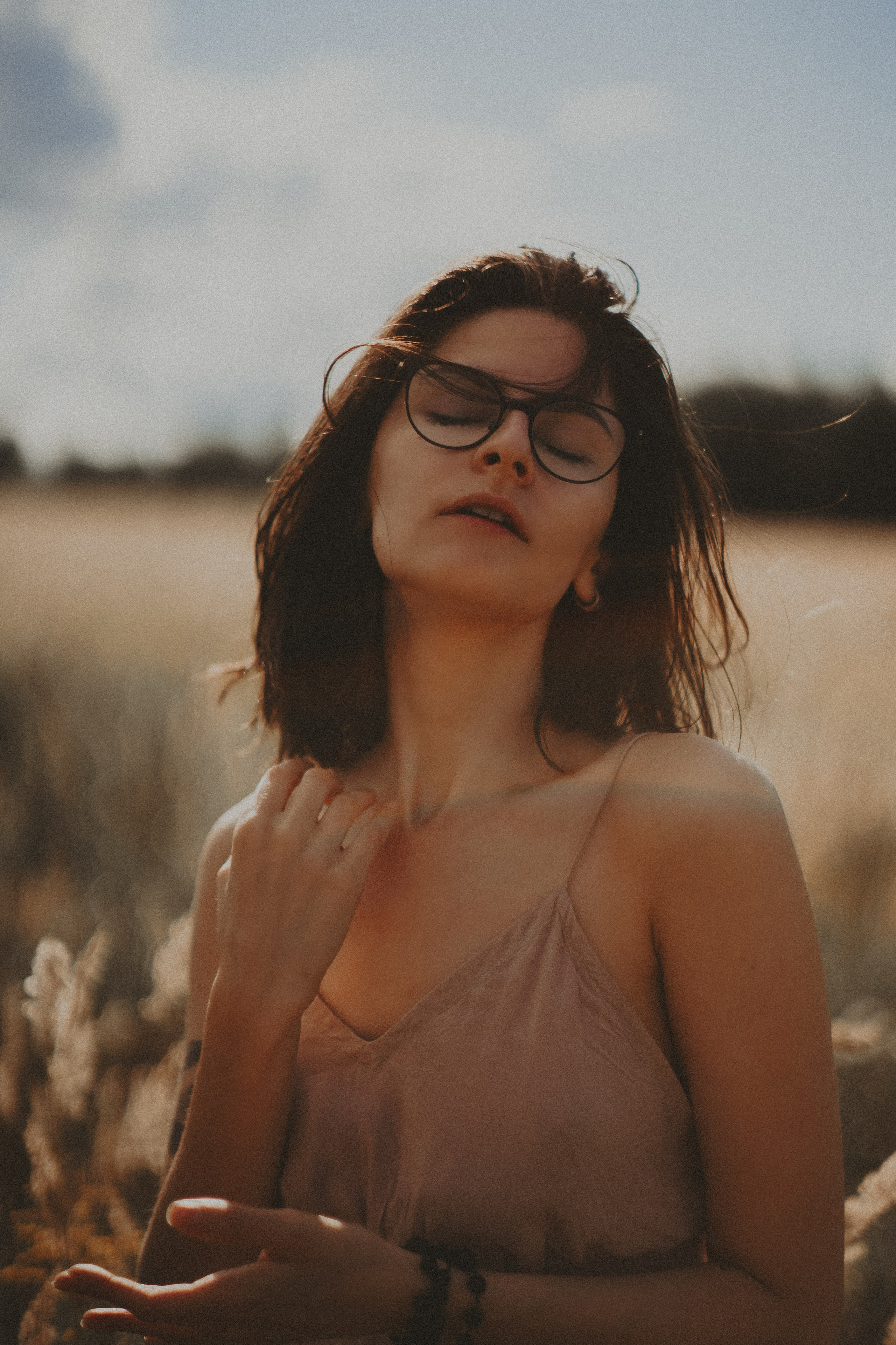 Фотсессия в Московской области в поле