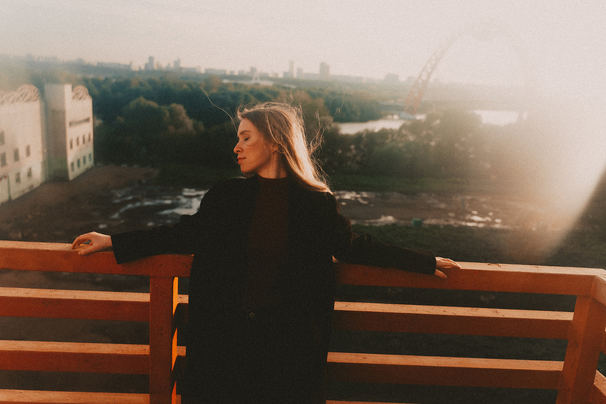 Марина. Живописный мост