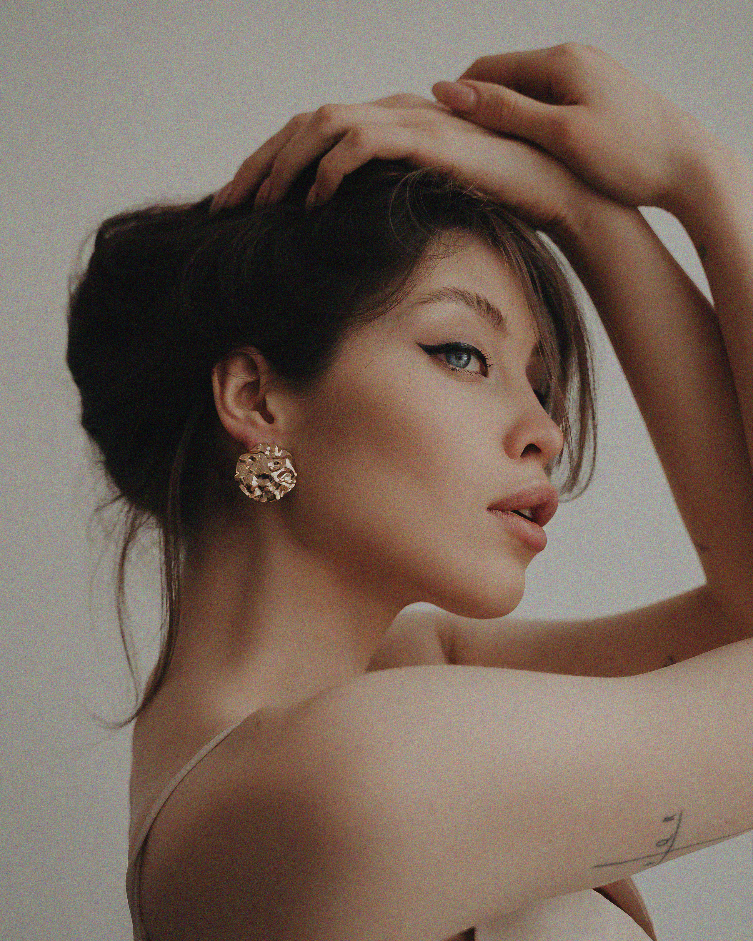 Женский портрет, Москва