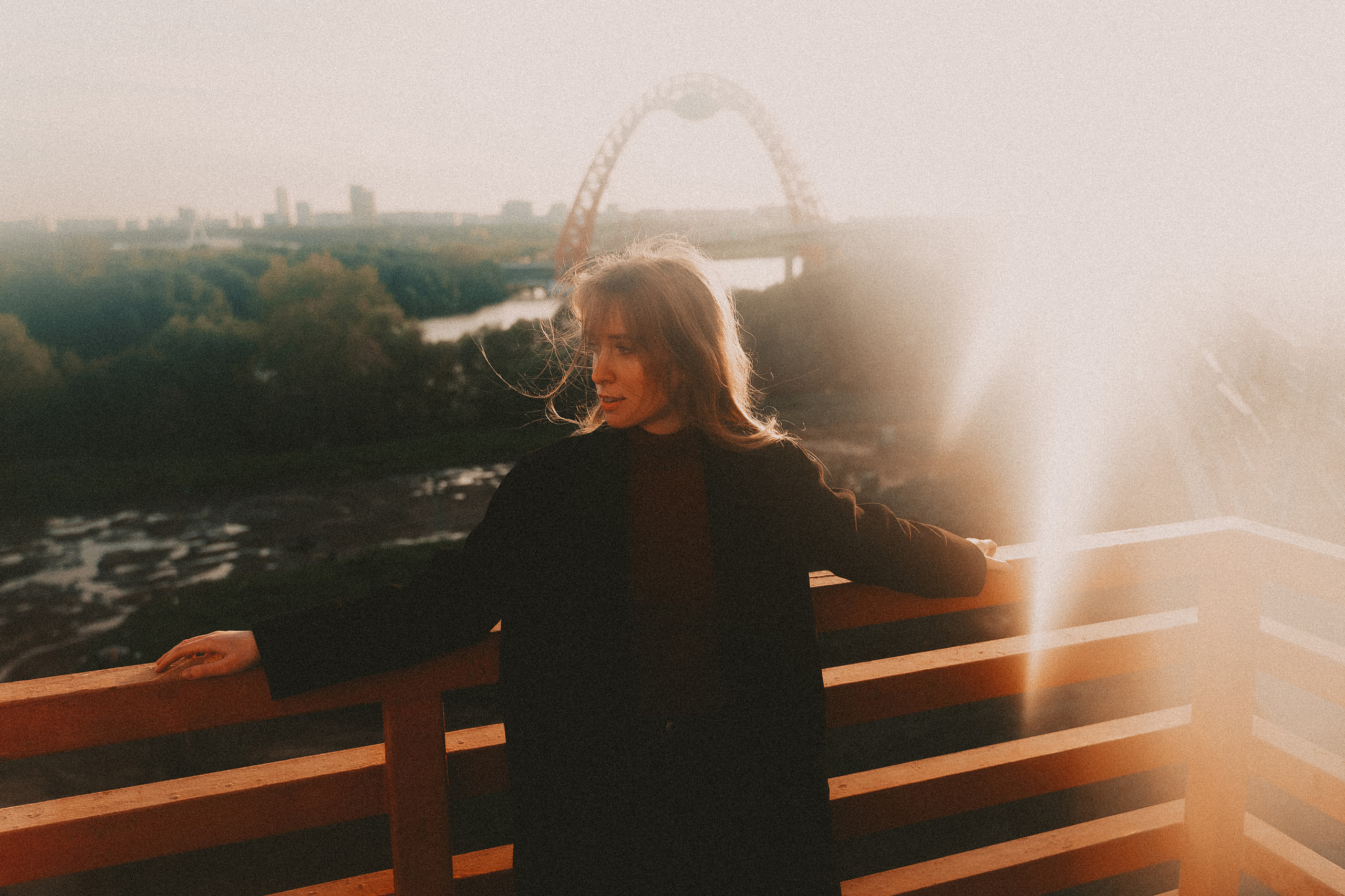 Марина. Живописный мост