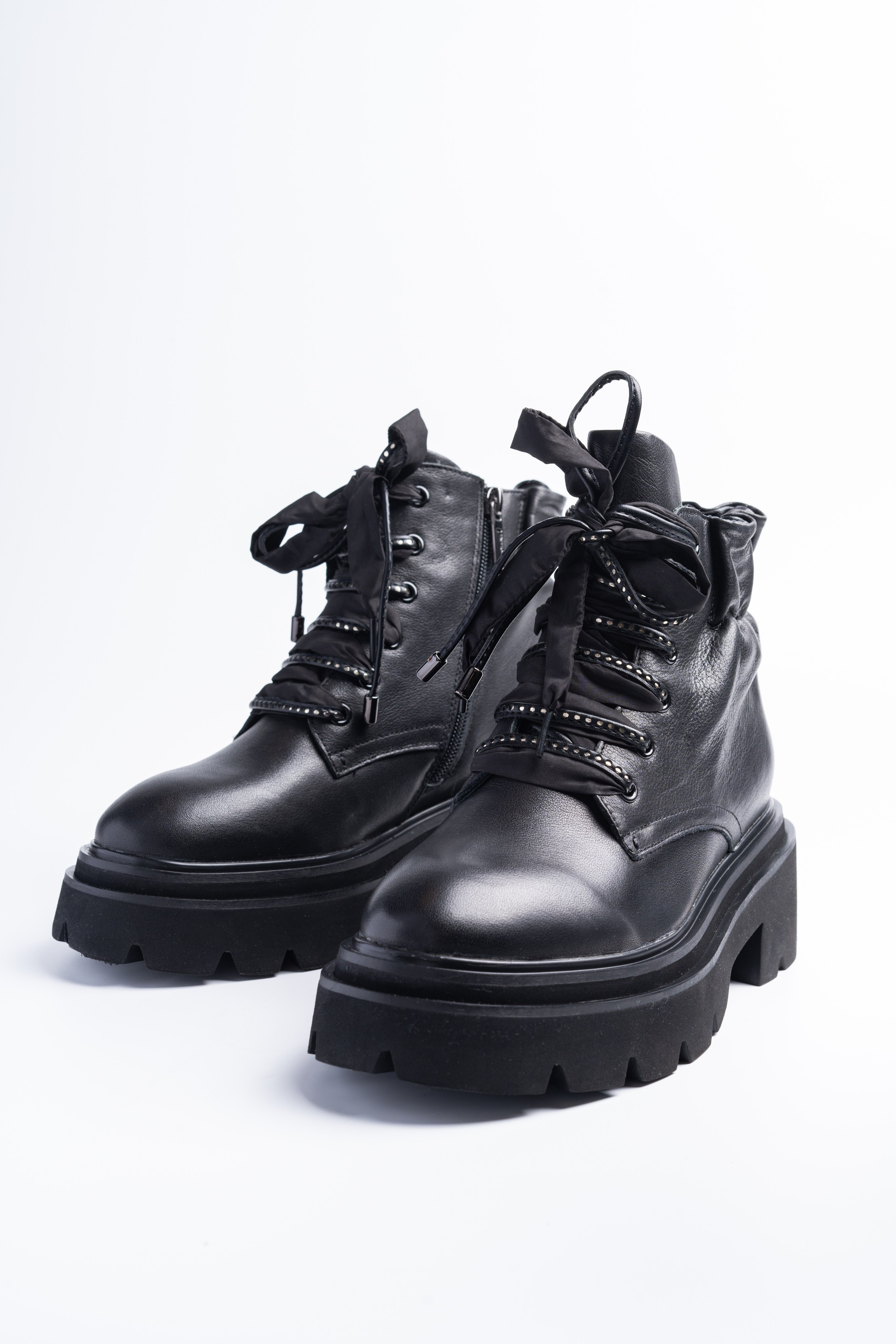 Обувь 2. Фотограф Ахмедов Эльдар Чита