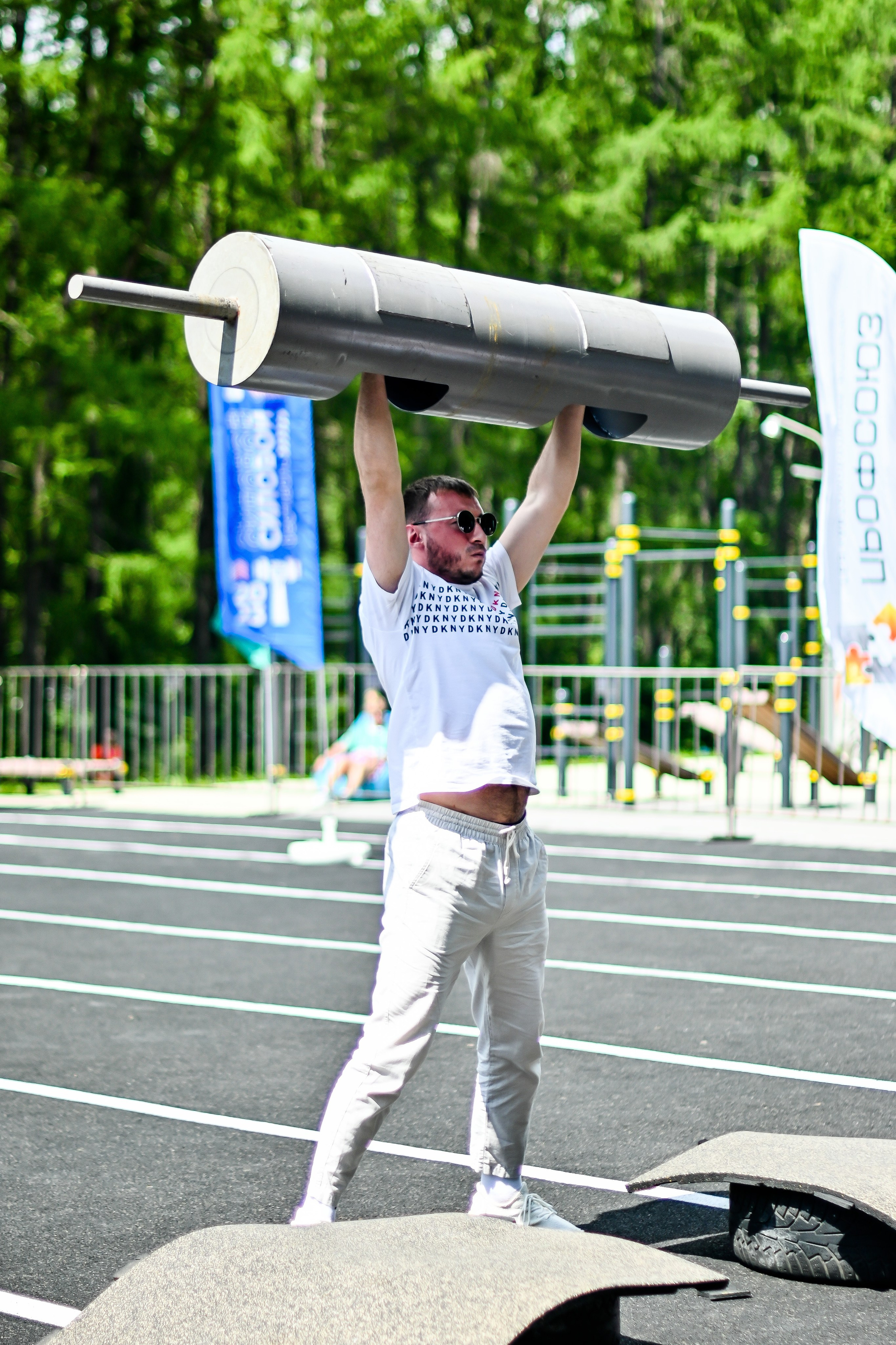 СТРОНГ. Фотограф для бизнесконтента, репортажей и семейного альбома в Москве