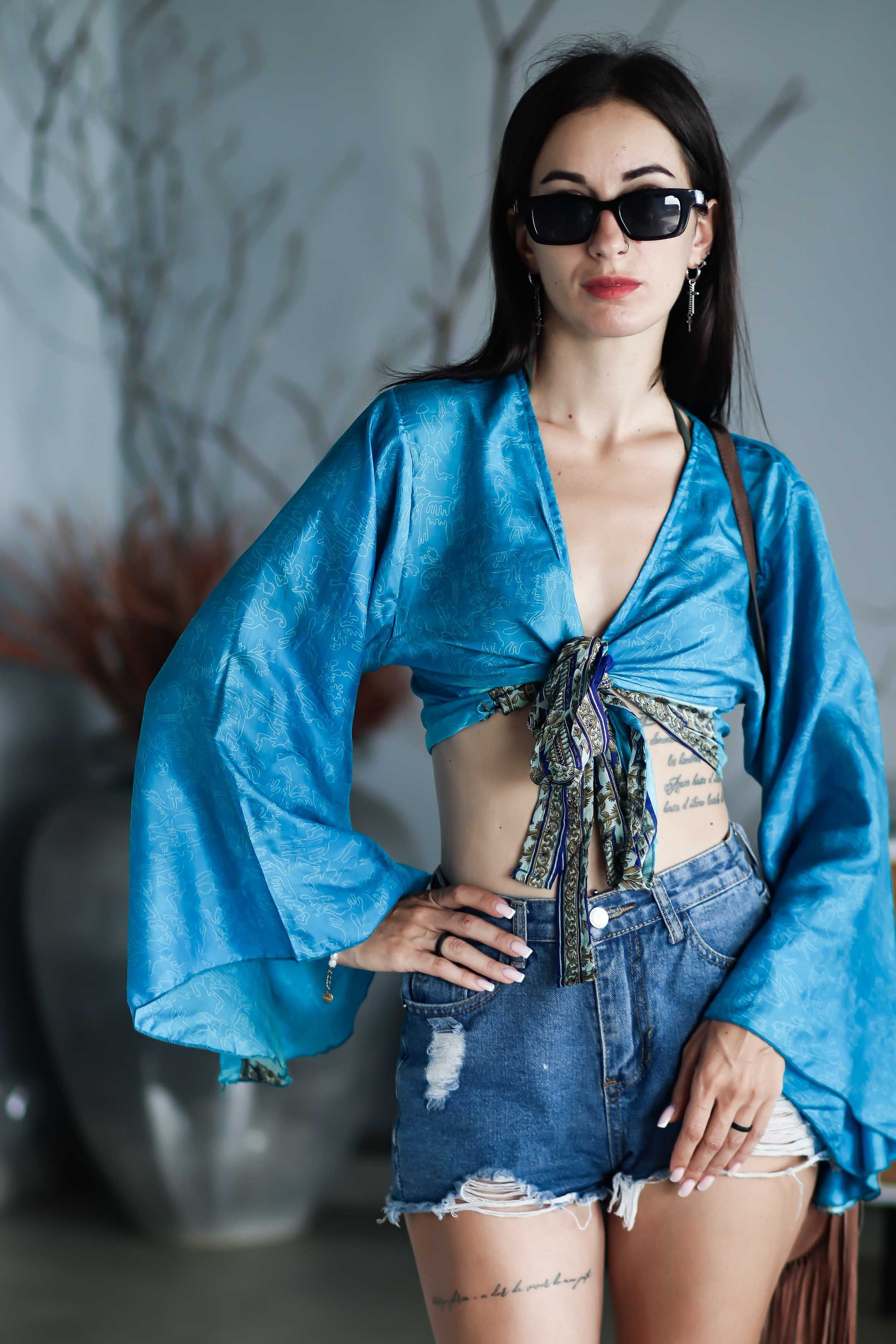 Коллекция купальников бикини. Фотограф на Шри-Ланке