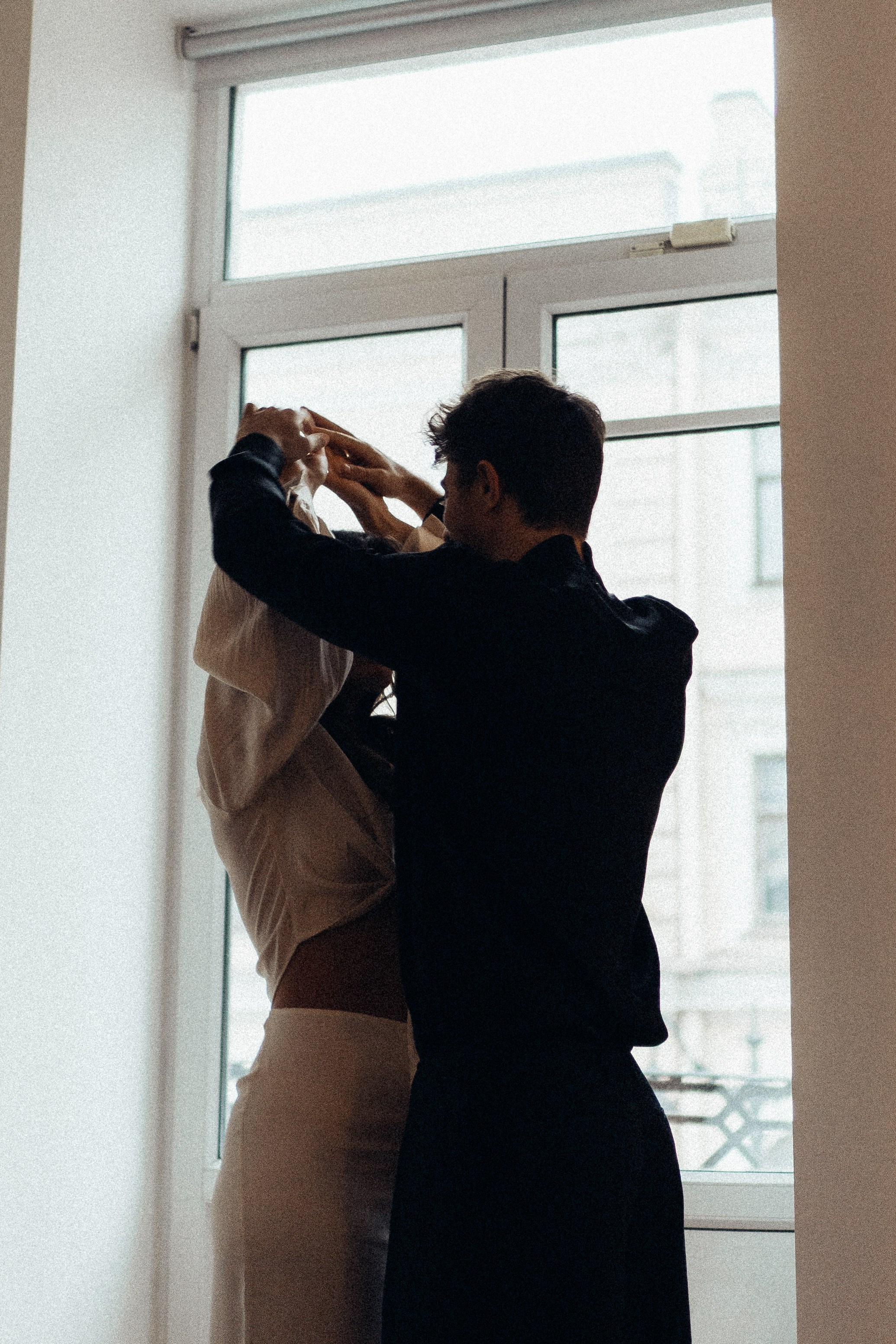 УТРО ЖЕНИХА И НЕВЕСТЫ В ПИТЕРСКОЙ КВАРТИРЕ И СЬЕМКА С СВАДЕБНЫХ ОБРАЗАХ. Профессиональный фотограф, Санкт-Петербург — Виктория Богомолова