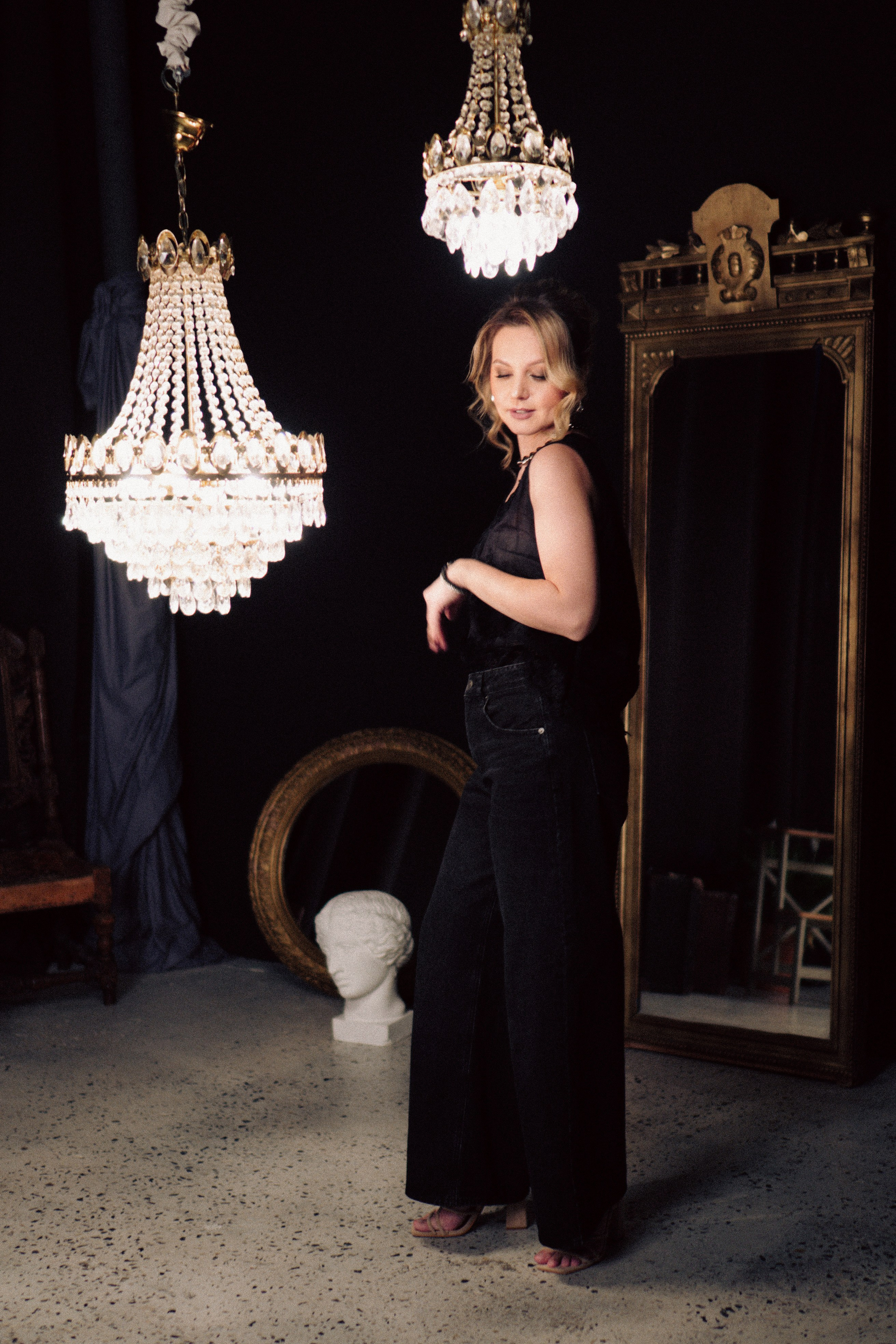 НОВОГОДНЯЯ ФОТОСЕСИИЯ В СТУДИИ ДЛЯ ДЕВУШКИ И ПРОГУЛКА ПО ЧЕРНЫШЕВСКОЙ. Профессиональный фотограф, Санкт-Петербург — Виктория Богомолова