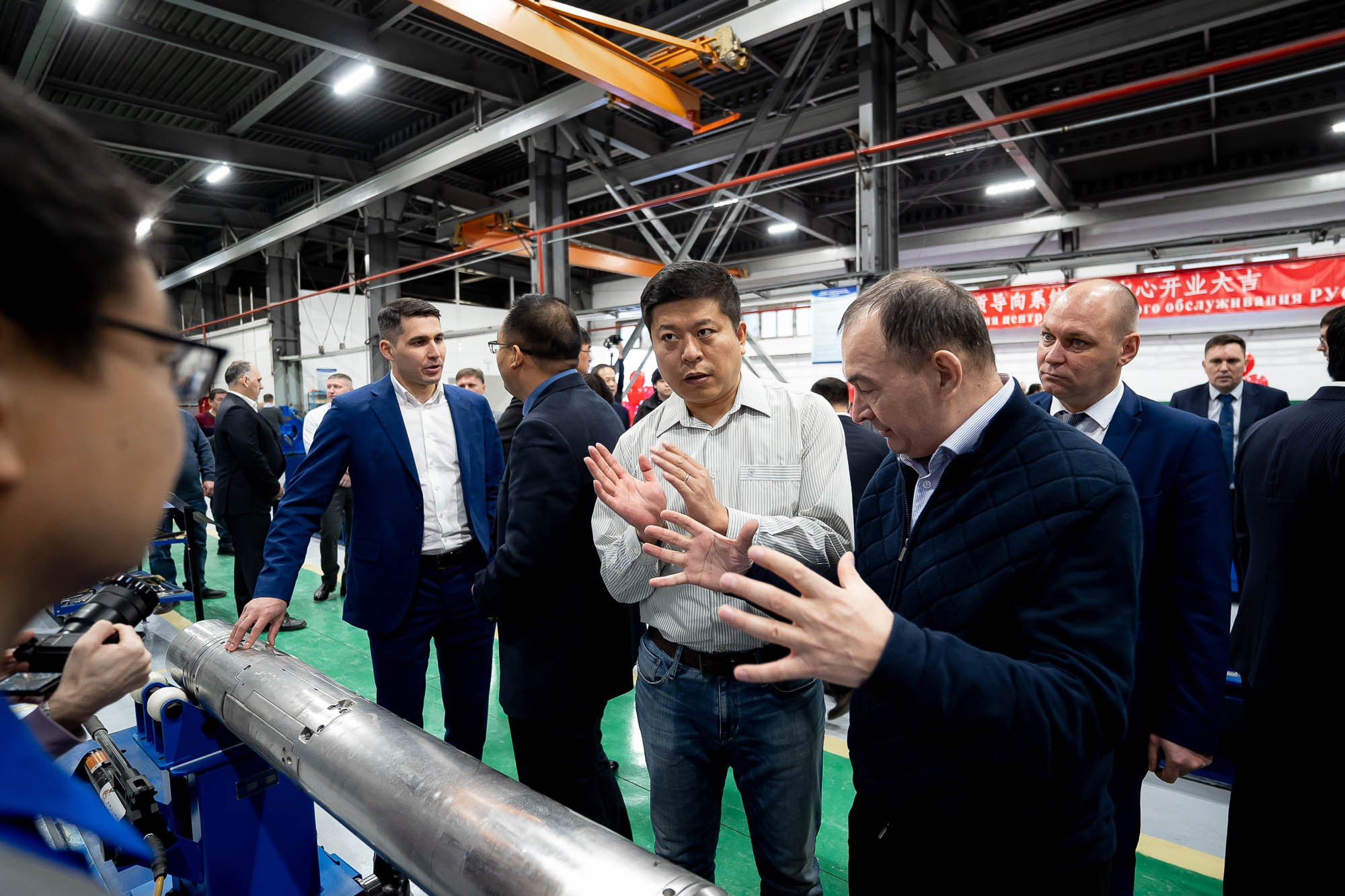 Открытие сервисного центра HILONG. Сергей Кошкин. Репортажная и ивент-фотография в Сургуте